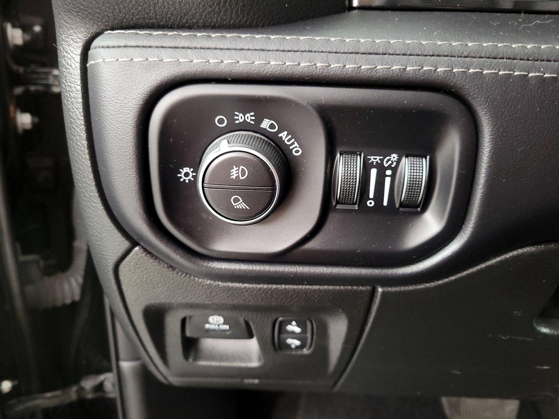 Thumbnail: 2022 RAM 1500 - 13
