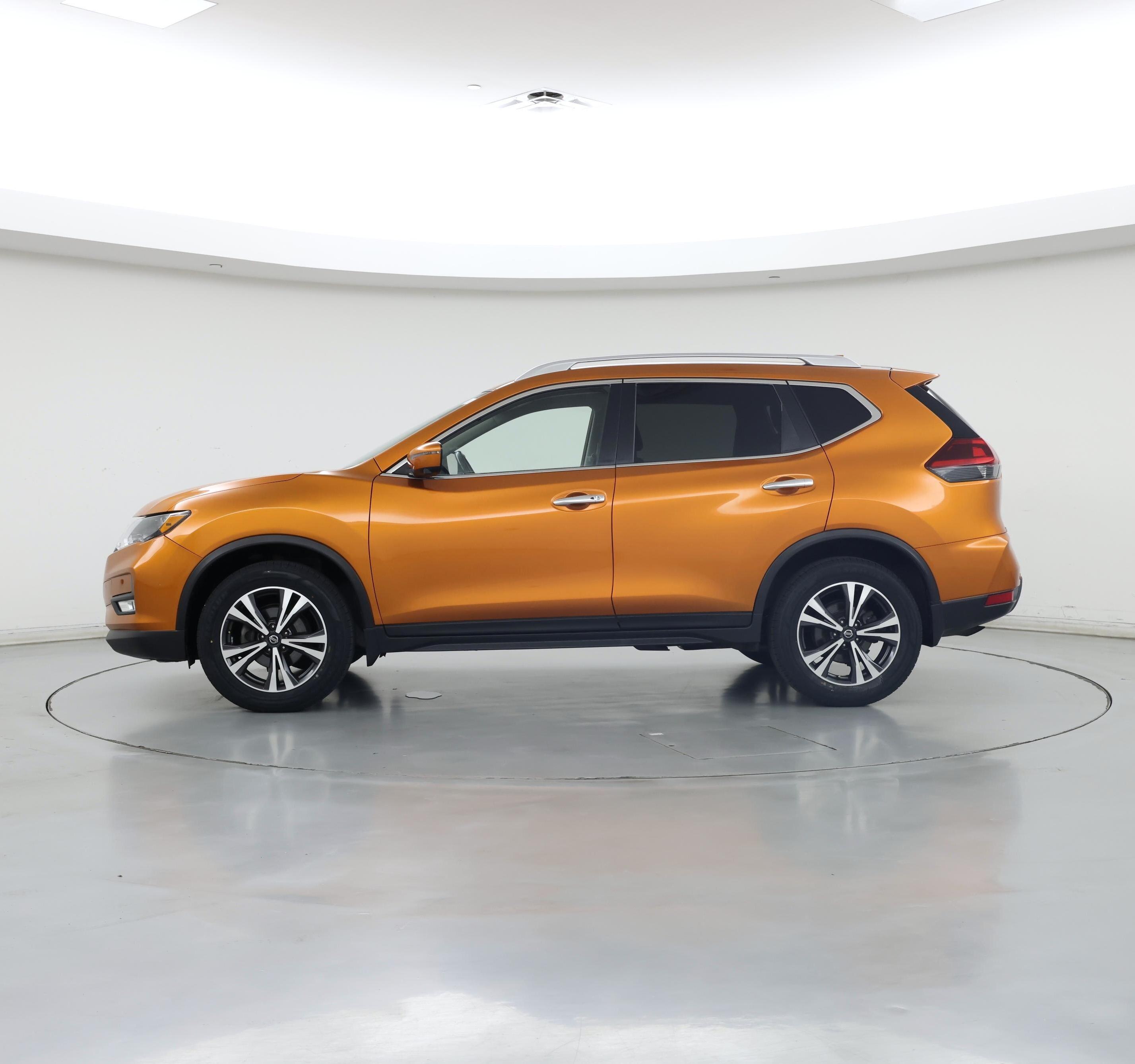 Thumbnail: 2019 Nissan Rogue - 3