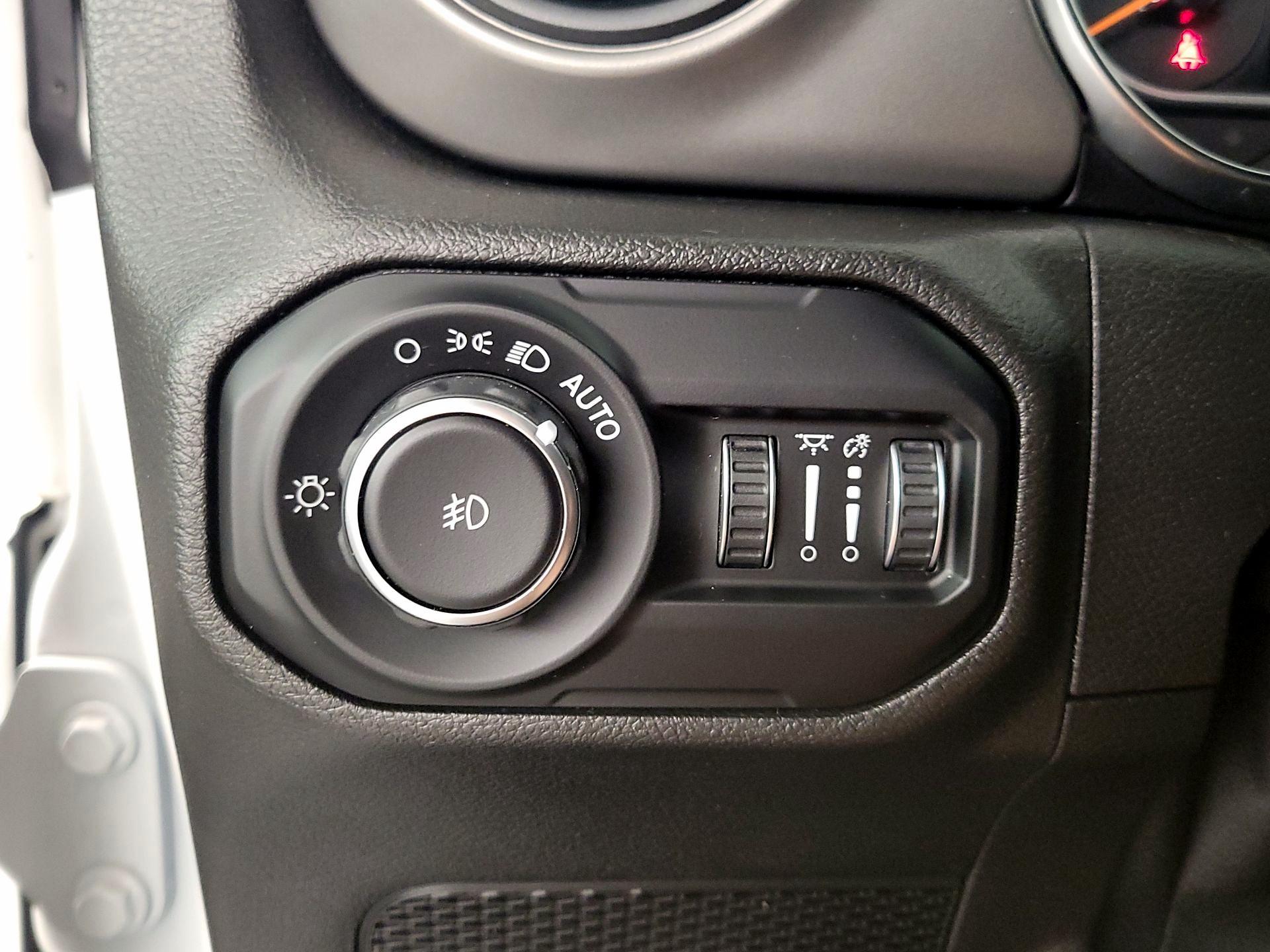 Thumbnail: 2021 Jeep Wrangler - 13