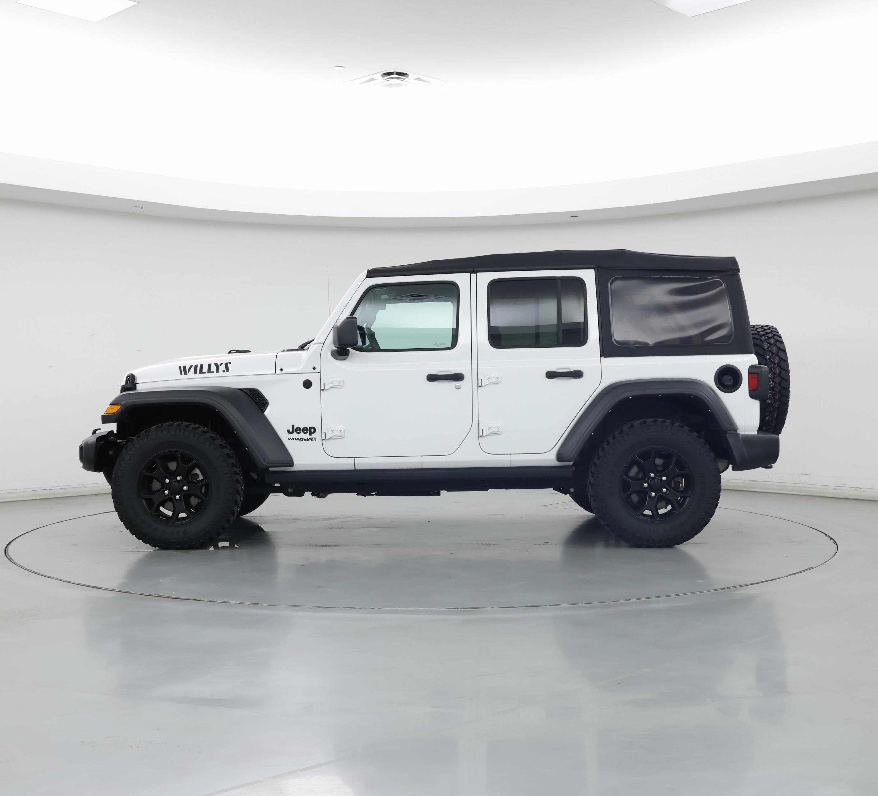 Thumbnail: 2021 Jeep Wrangler - 3