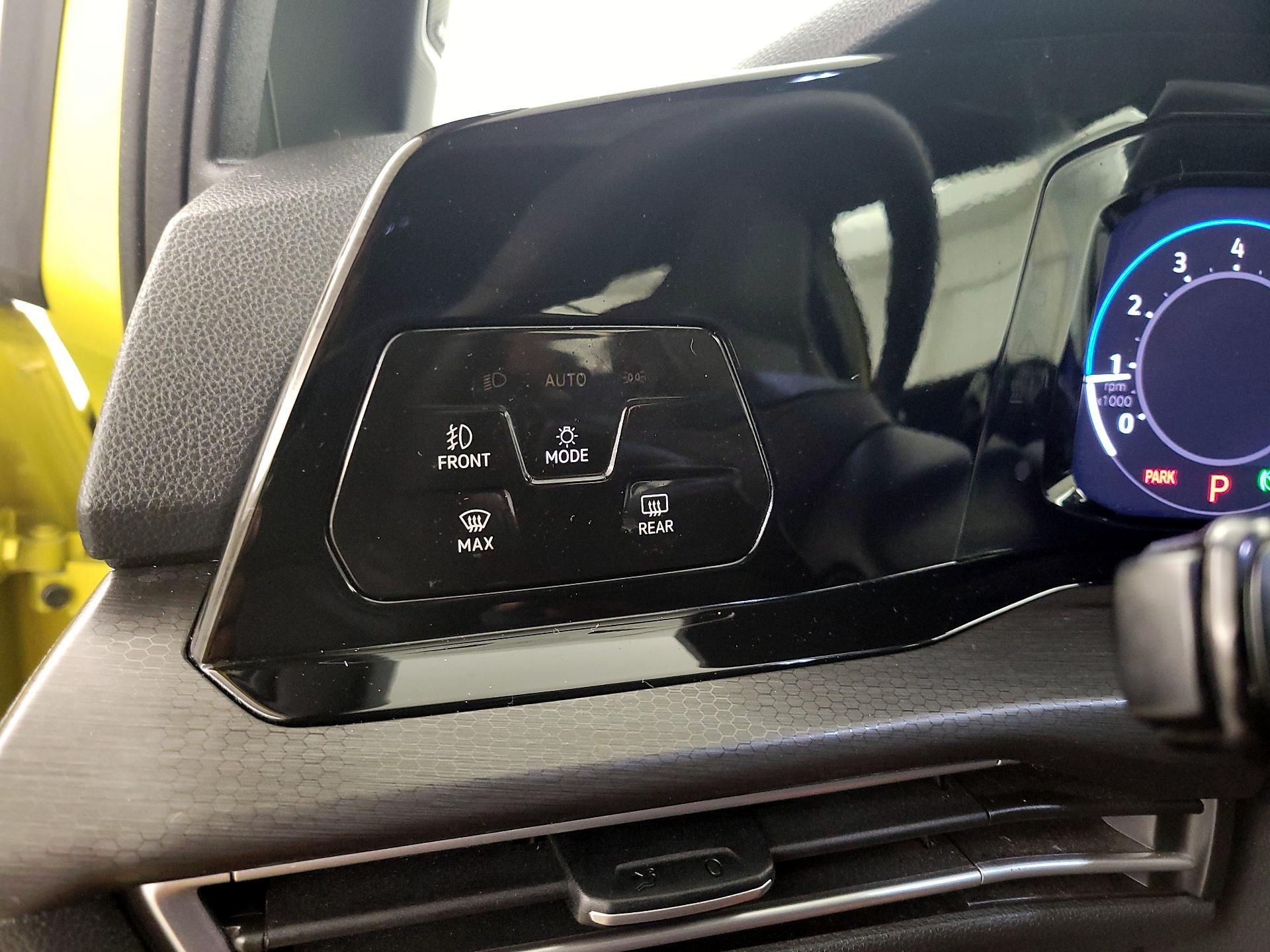 Thumbnail: 2022 Volkswagen Golf - 13