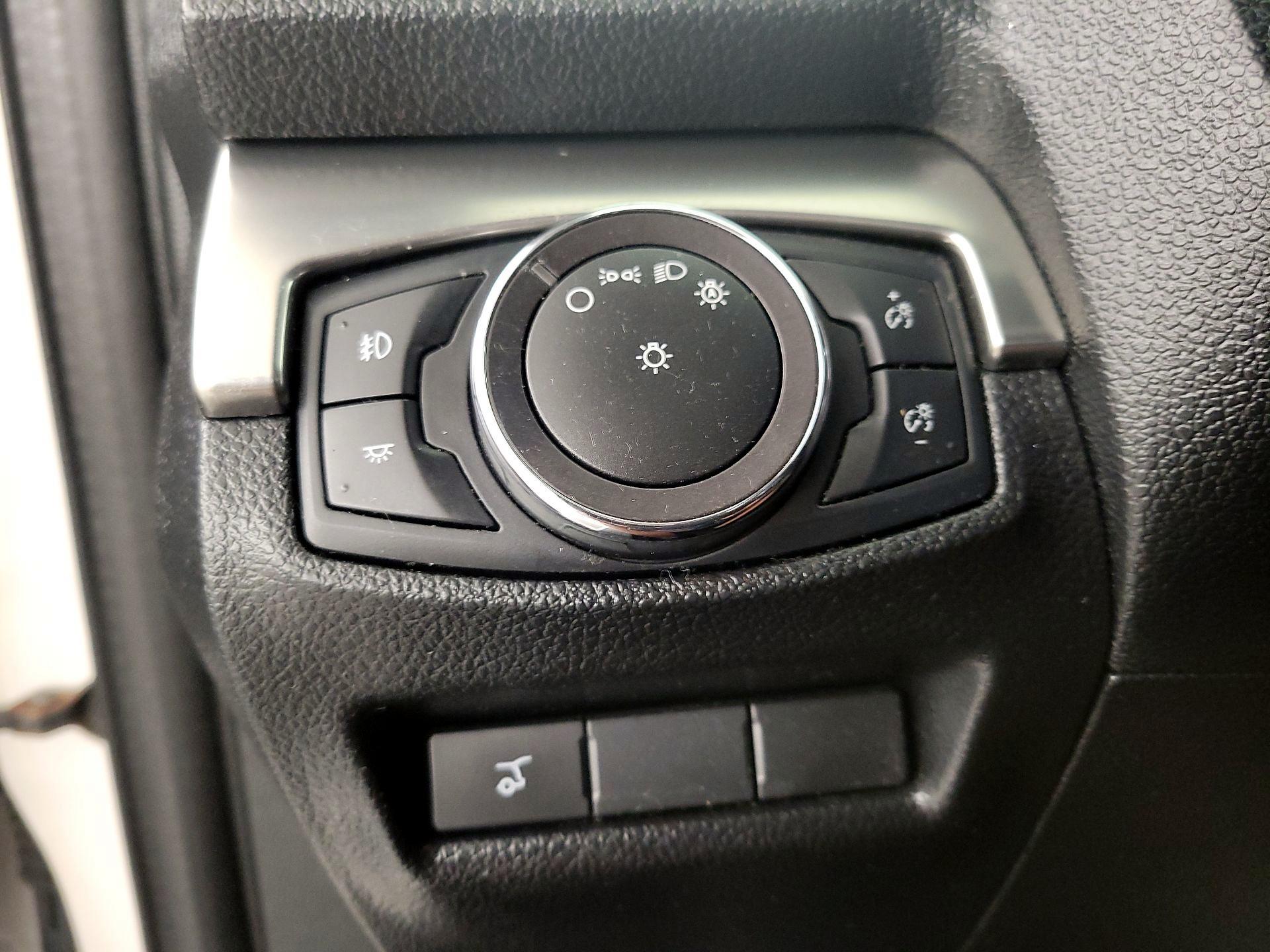 Thumbnail: 2019 Ford Explorer - 13