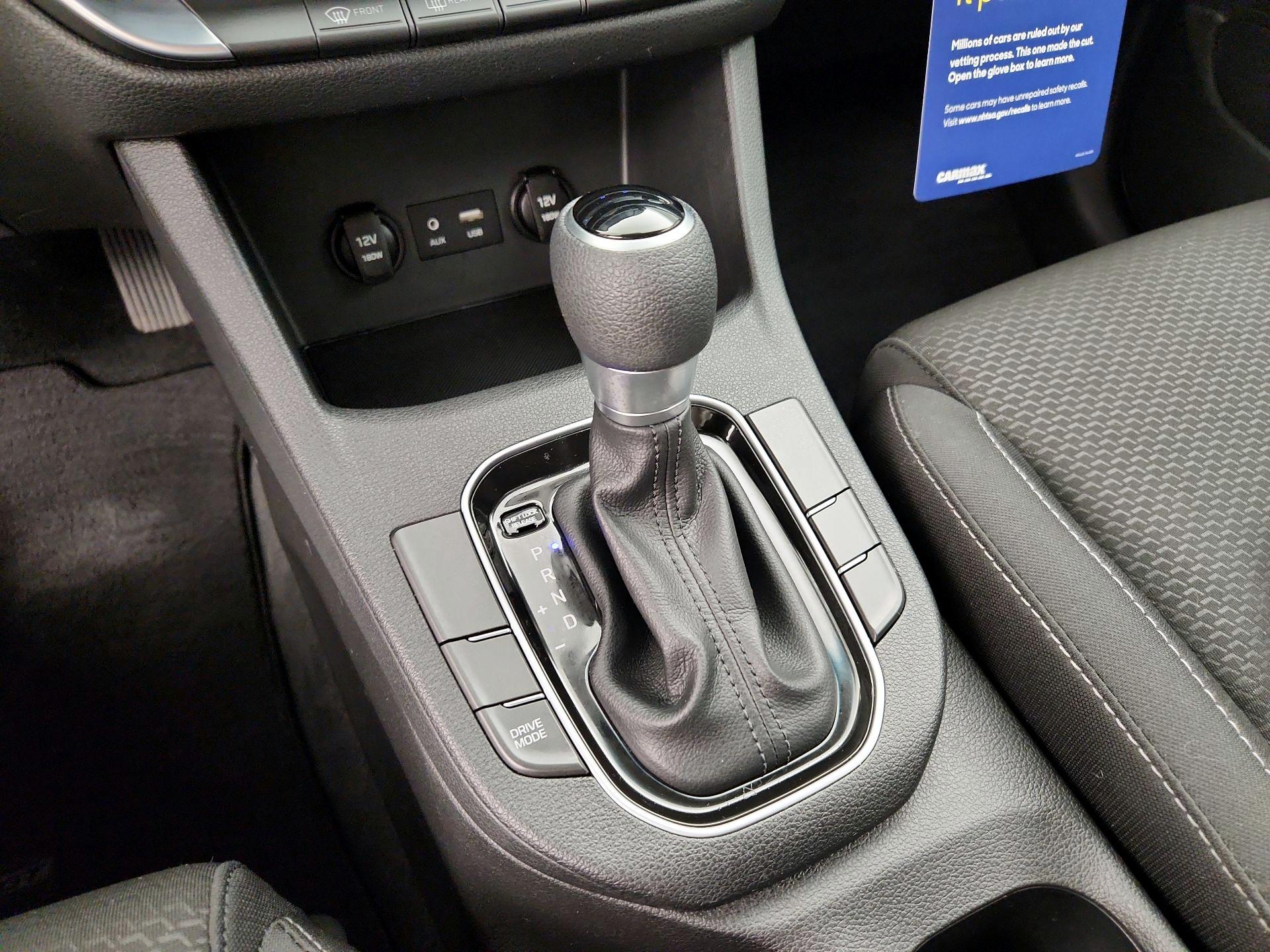 Thumbnail: 2018 Hyundai Elantra - 17