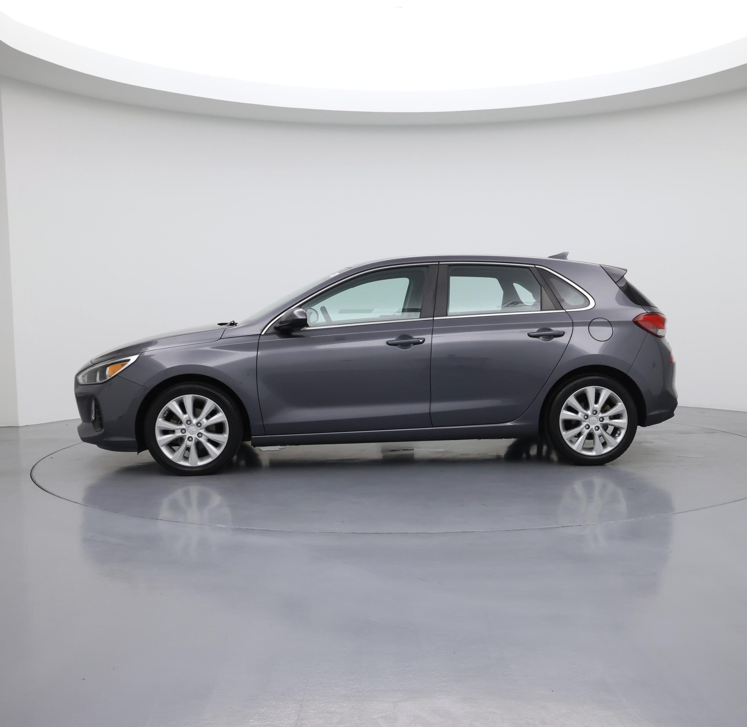 Thumbnail: 2018 Hyundai Elantra - 3