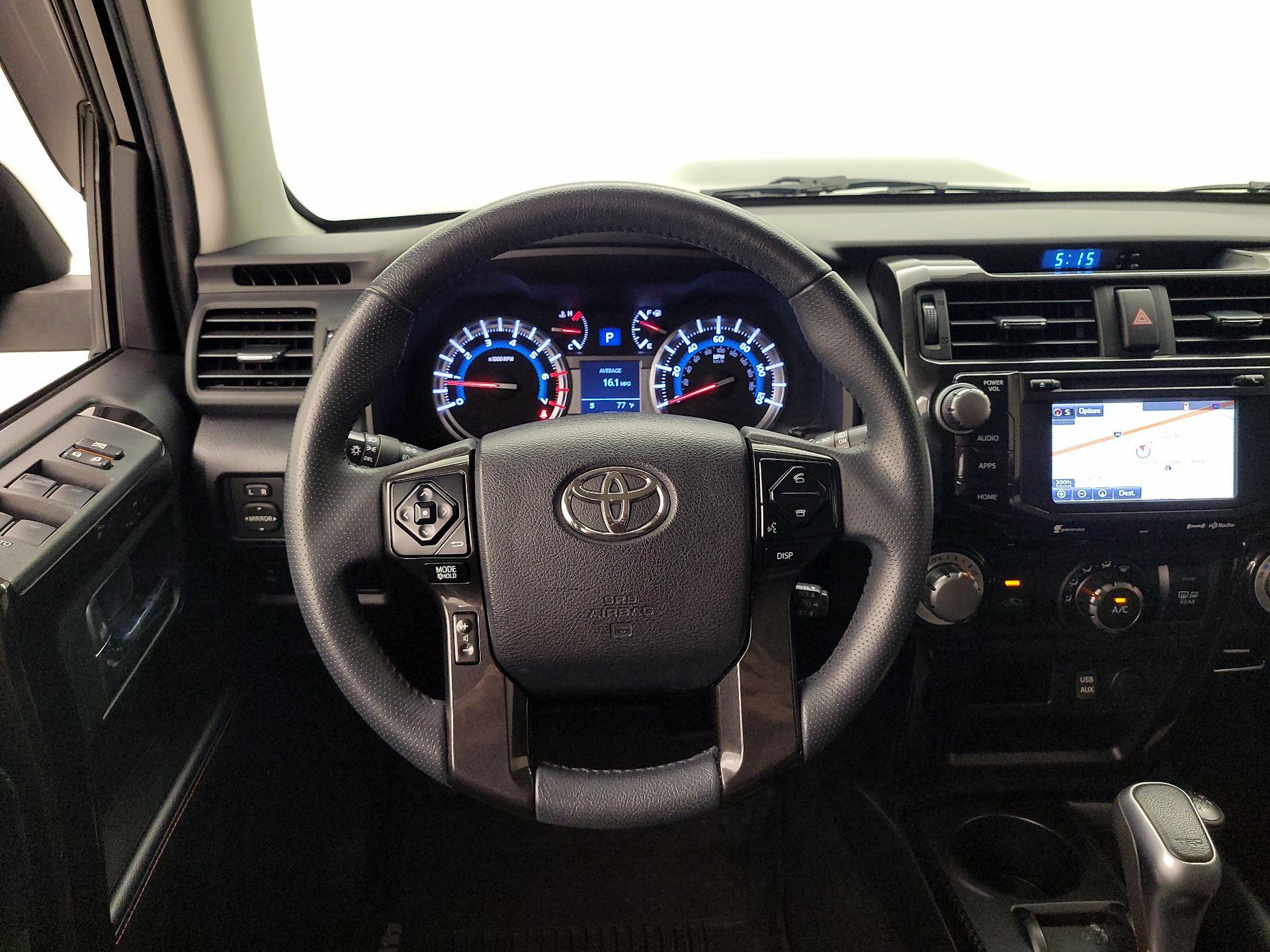 Thumbnail: 2017 Toyota 4Runner - 10