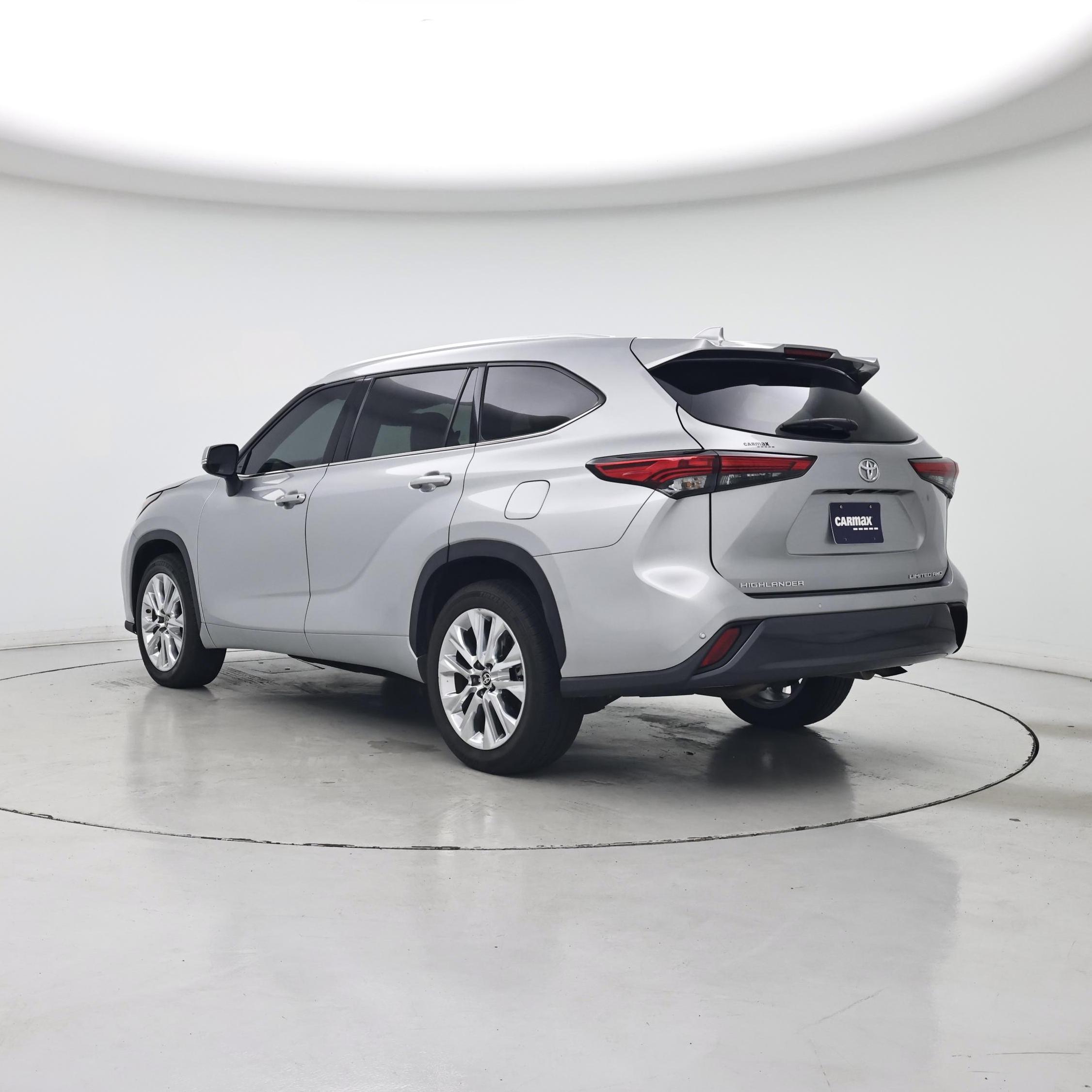 Thumbnail: 2023 Toyota Highlander - 2