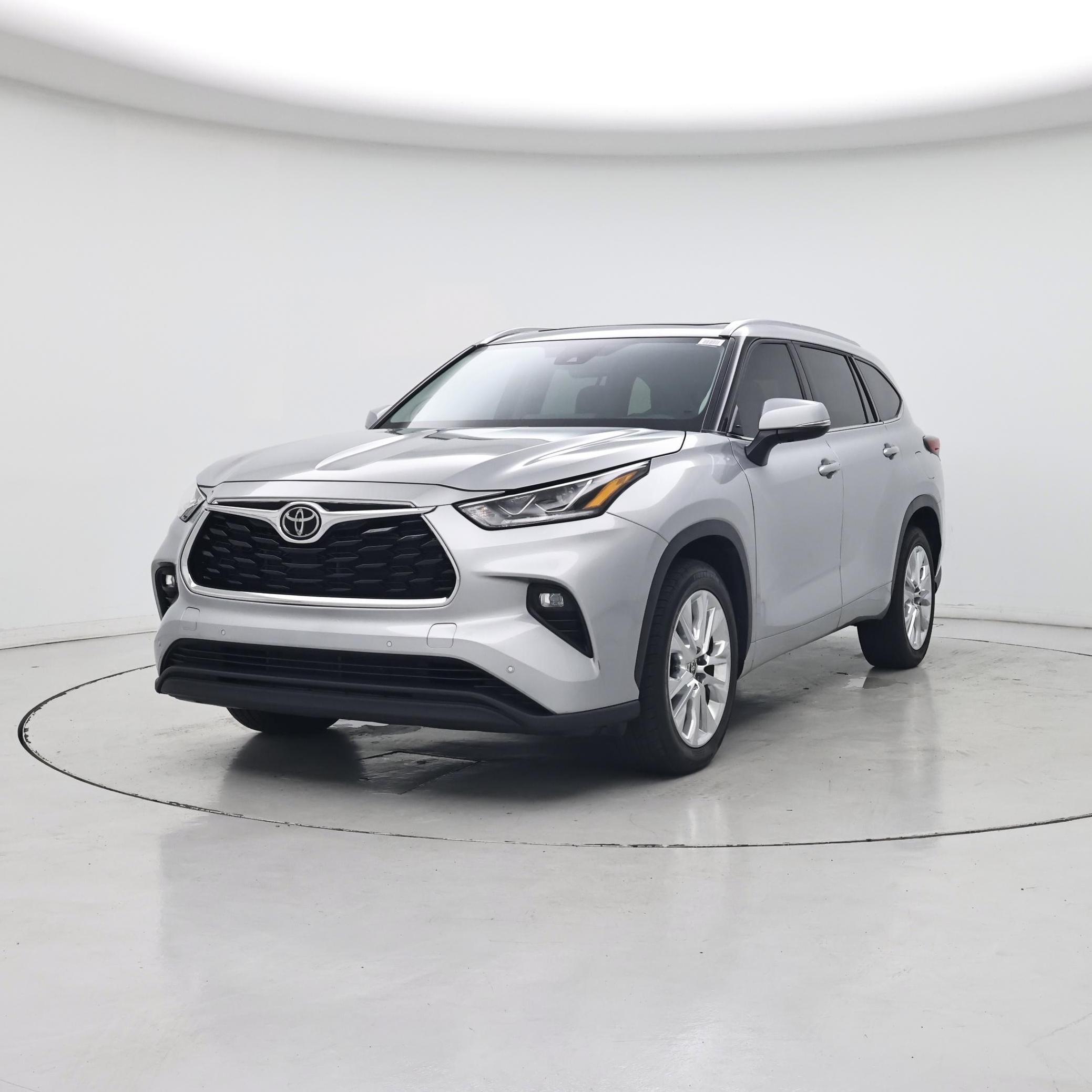 Thumbnail: 2023 Toyota Highlander - 4