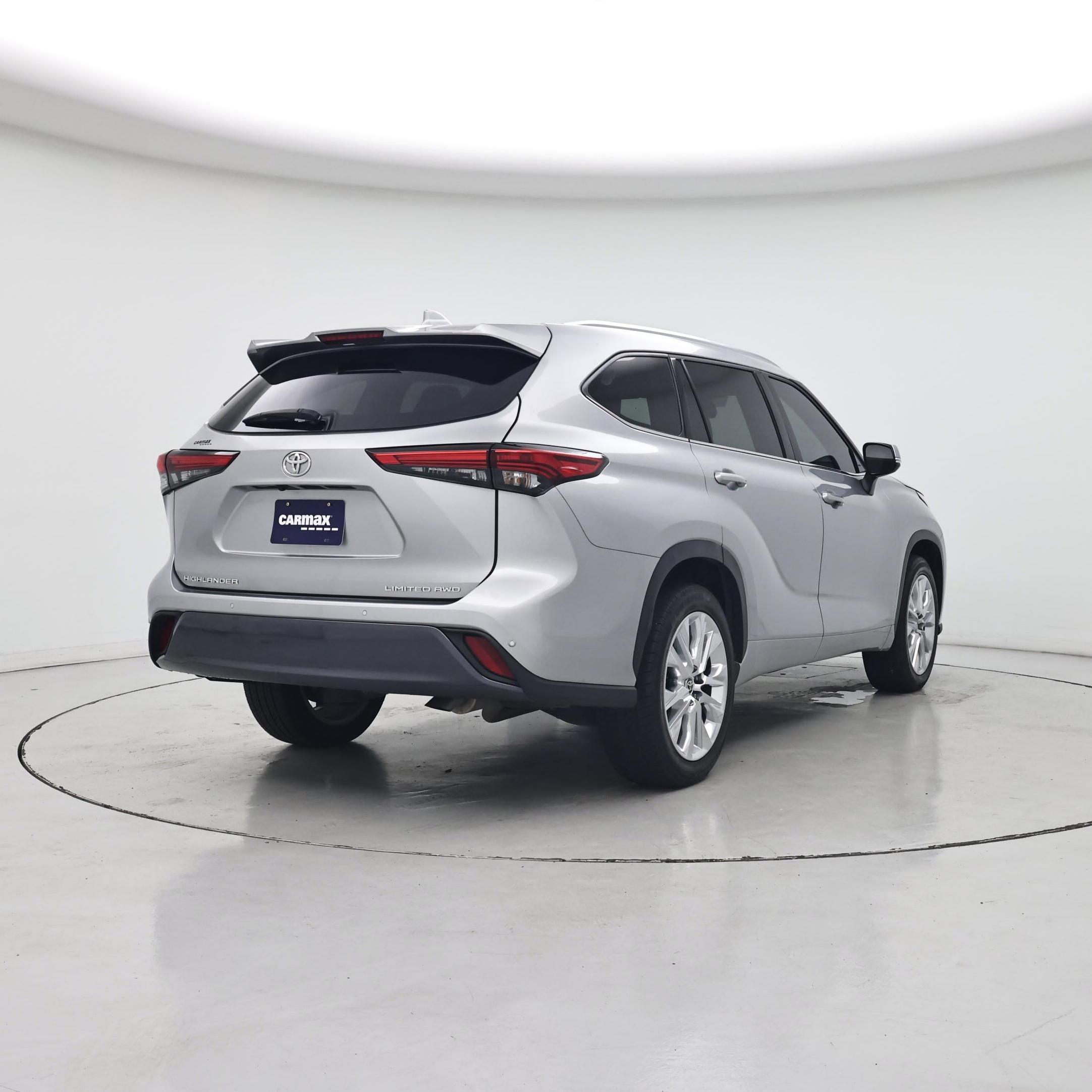 Thumbnail: 2023 Toyota Highlander - 8
