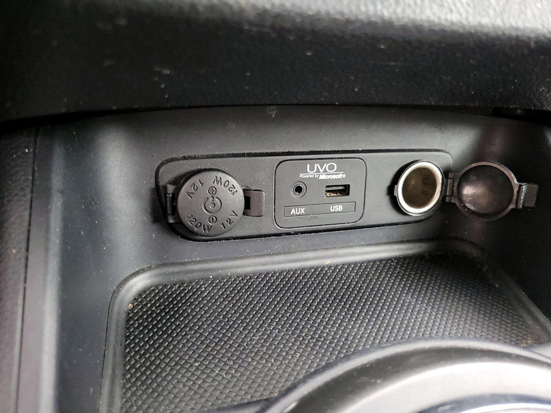 Thumbnail: 2013 Kia Sportage - 18