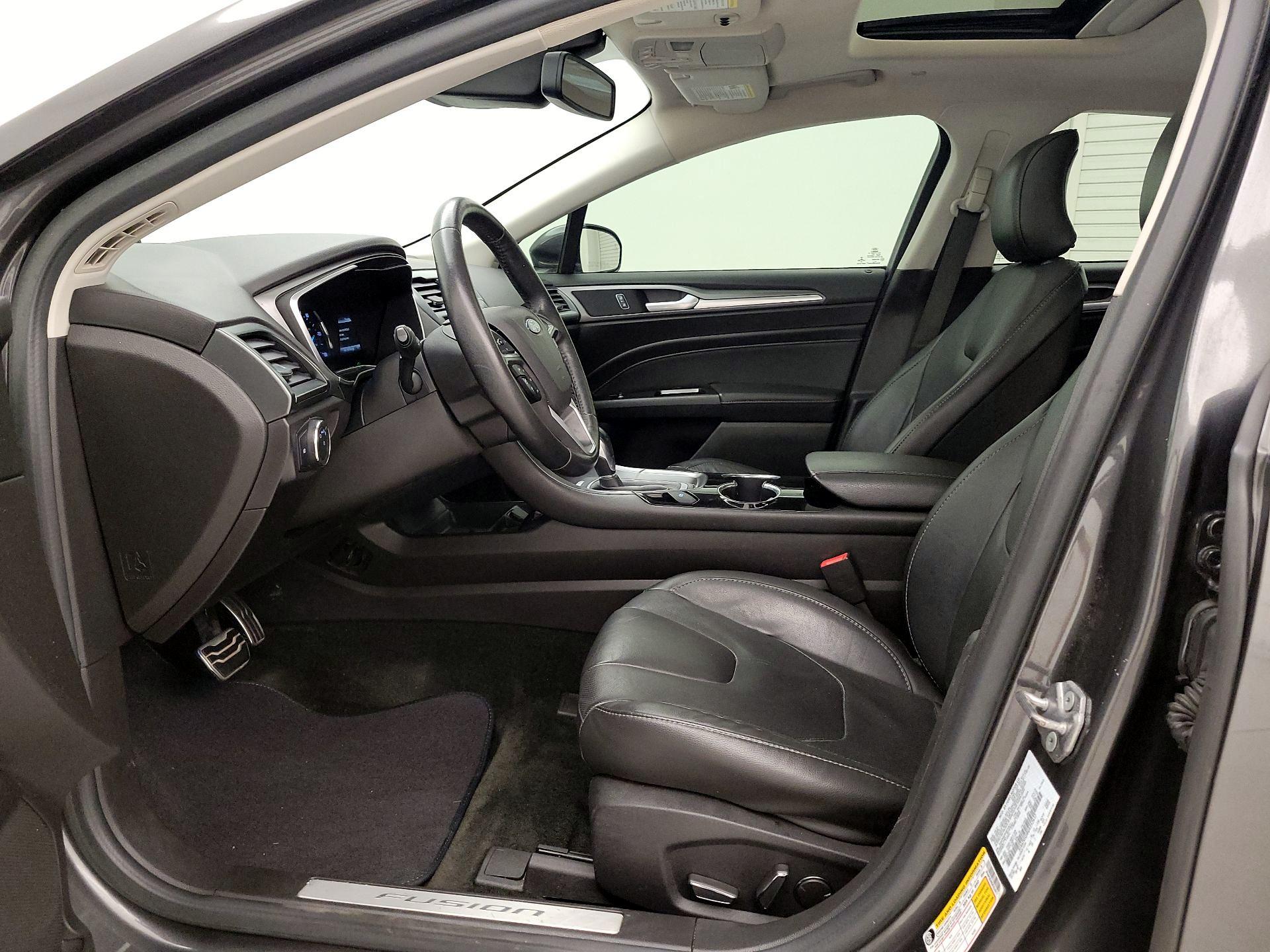 Thumbnail: 2016 Ford Fusion - 11