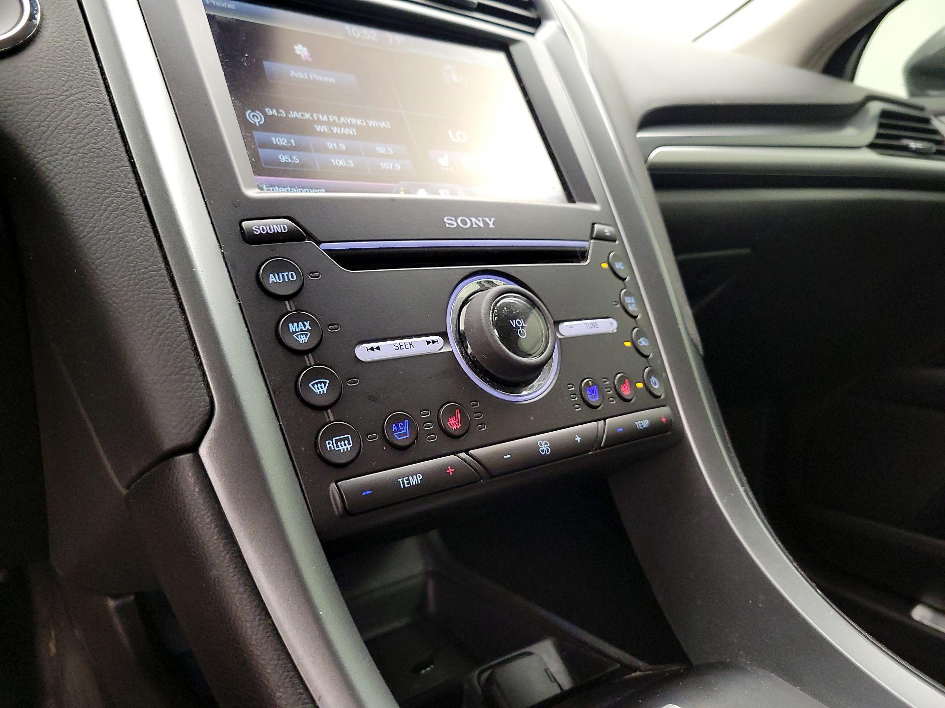 Thumbnail: 2016 Ford Fusion - 16