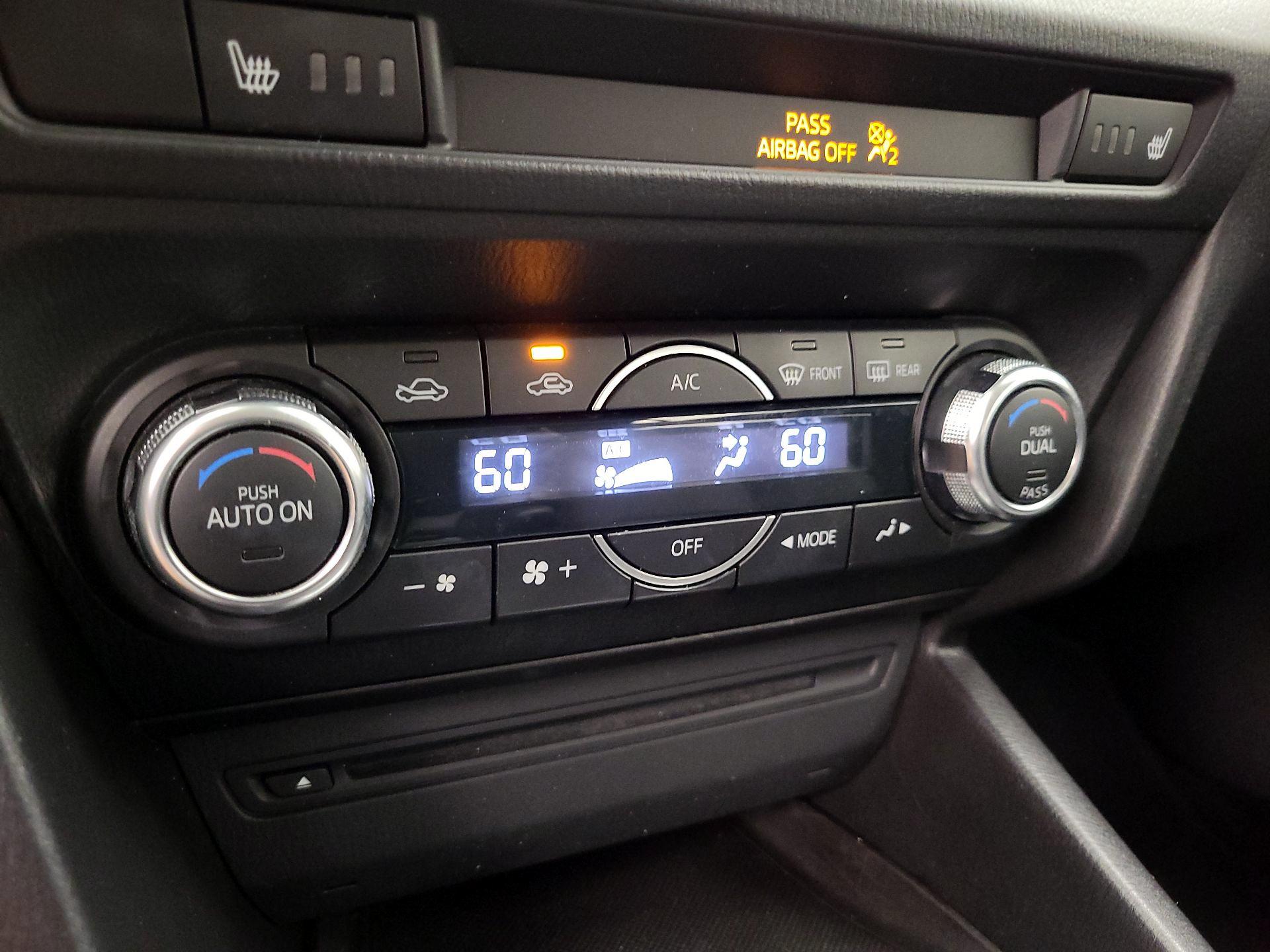 Thumbnail: 2016 Mazda Mazda3 - 17