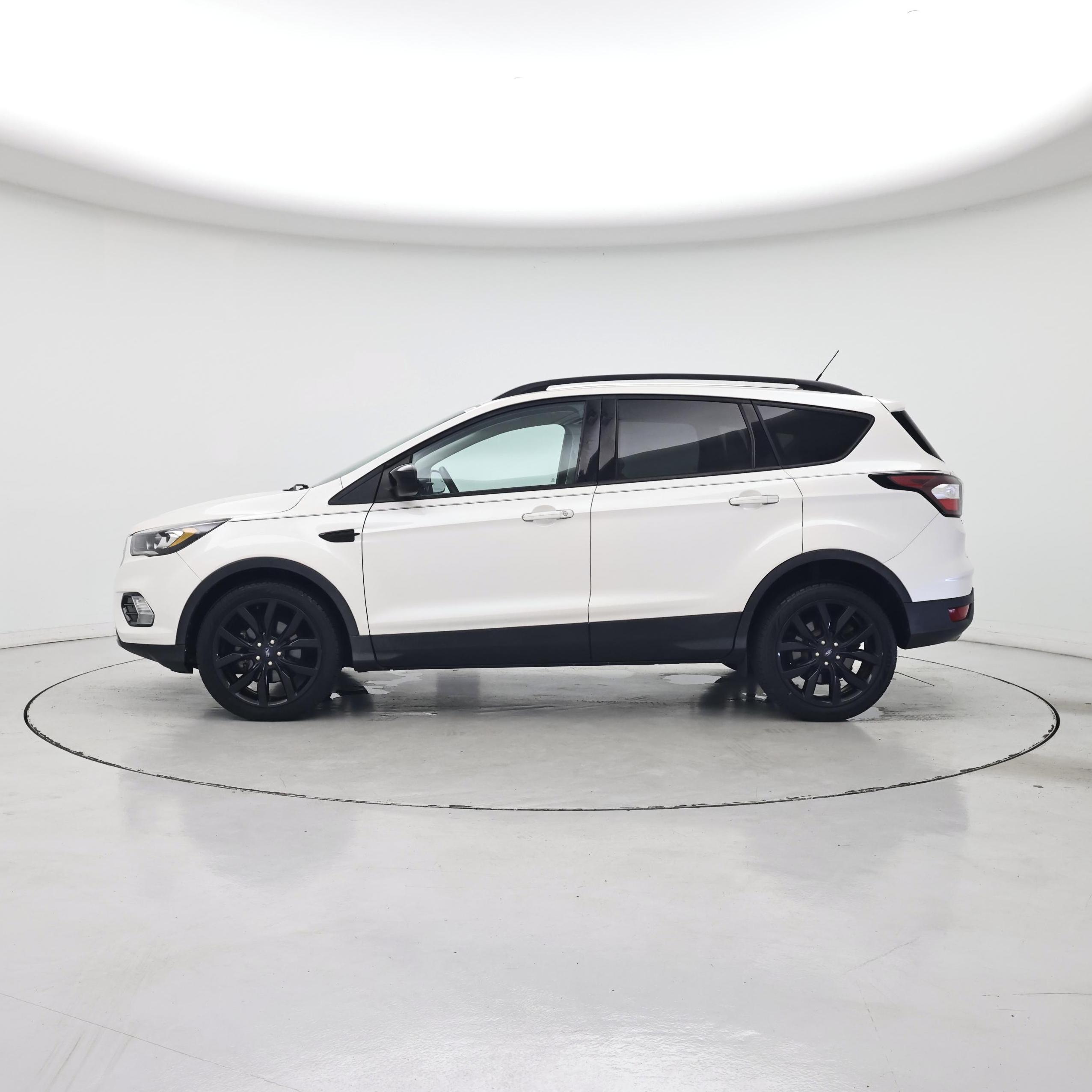 Thumbnail: 2018 Ford Escape - 3