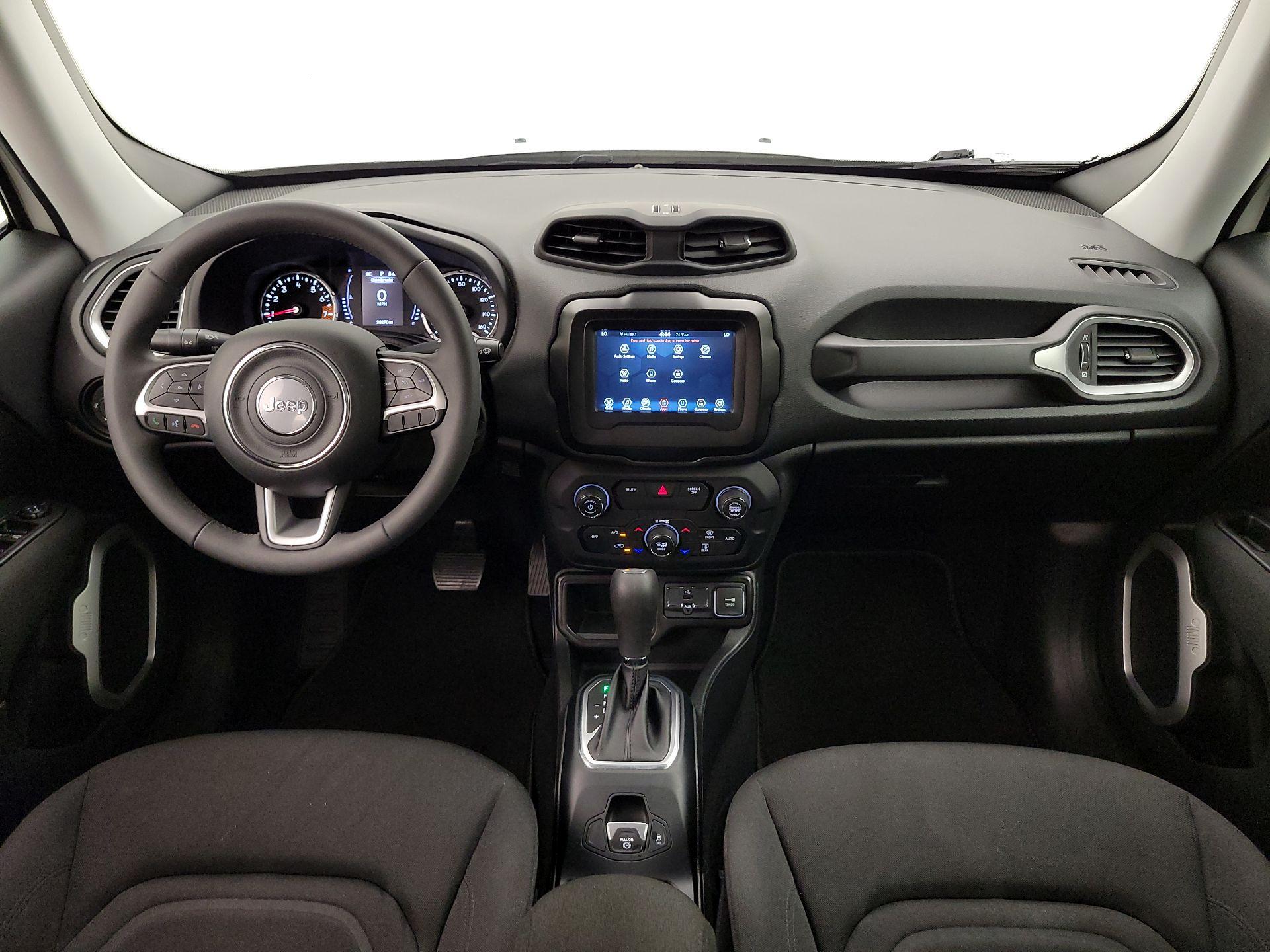 Thumbnail: 2019 Jeep Renegade - 9