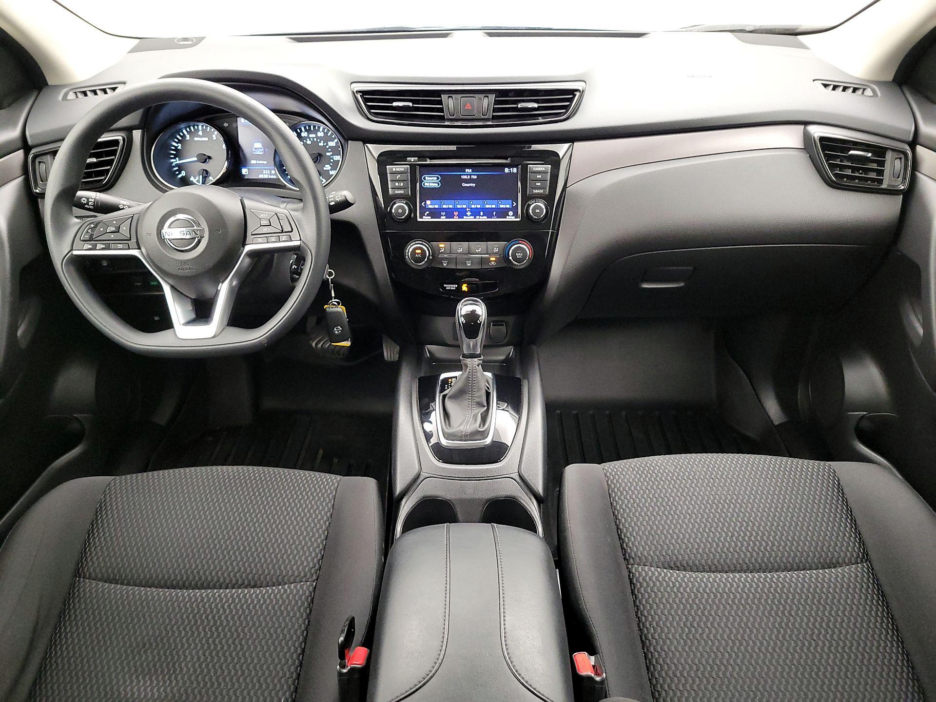 Thumbnail: 2020 Nissan Rogue Sport - 9