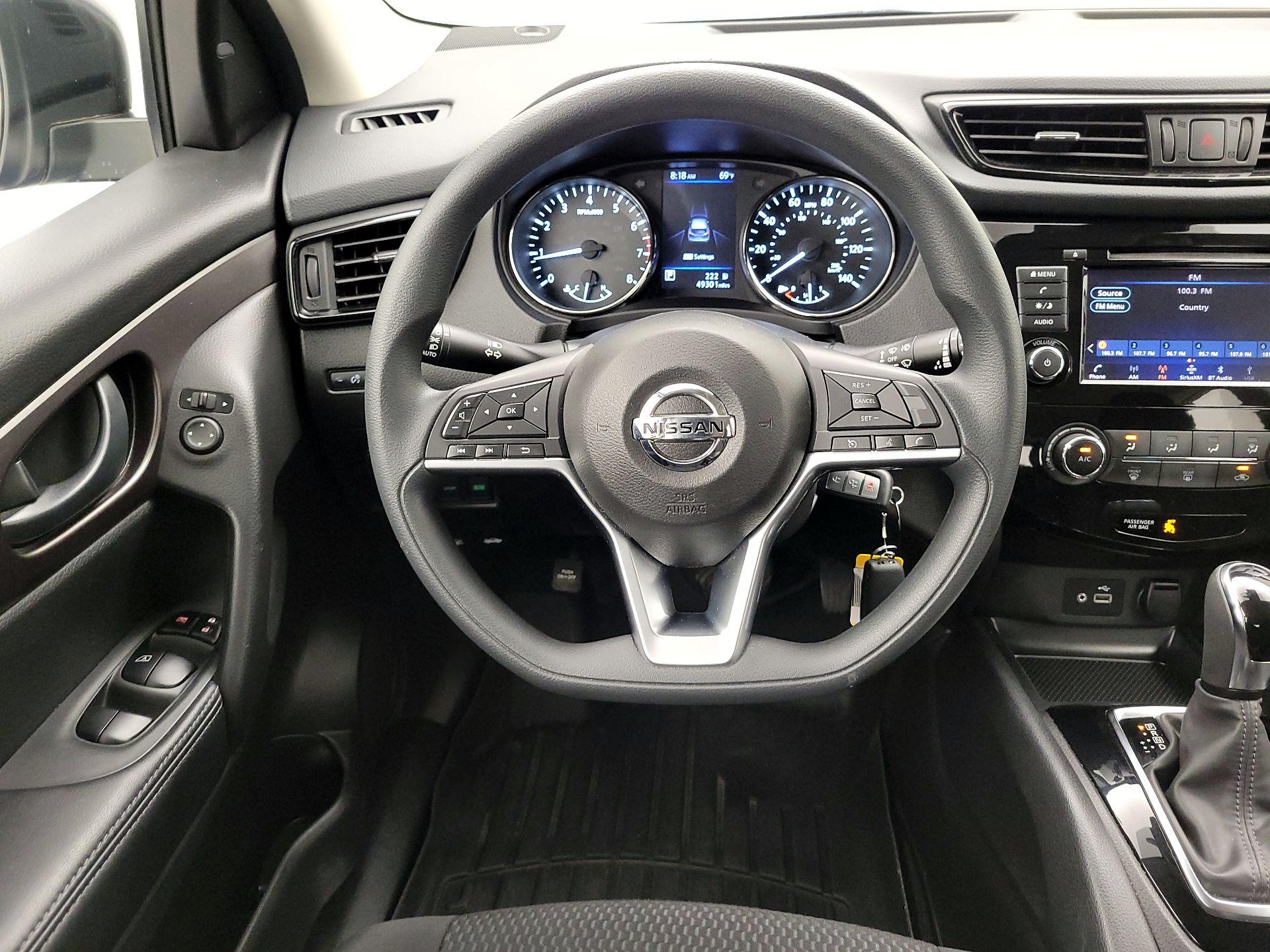 Thumbnail: 2020 Nissan Rogue Sport - 10