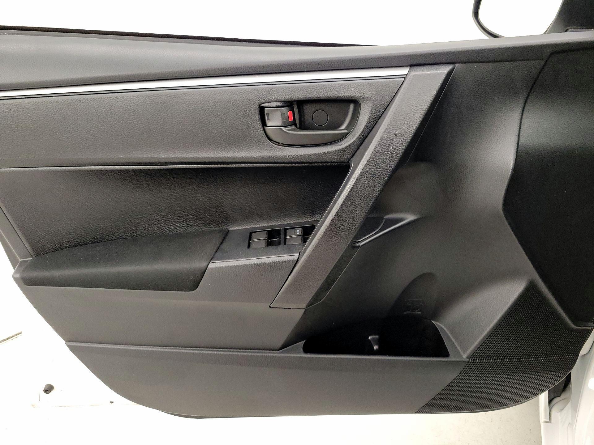 Thumbnail: 2014 Toyota Corolla - 12