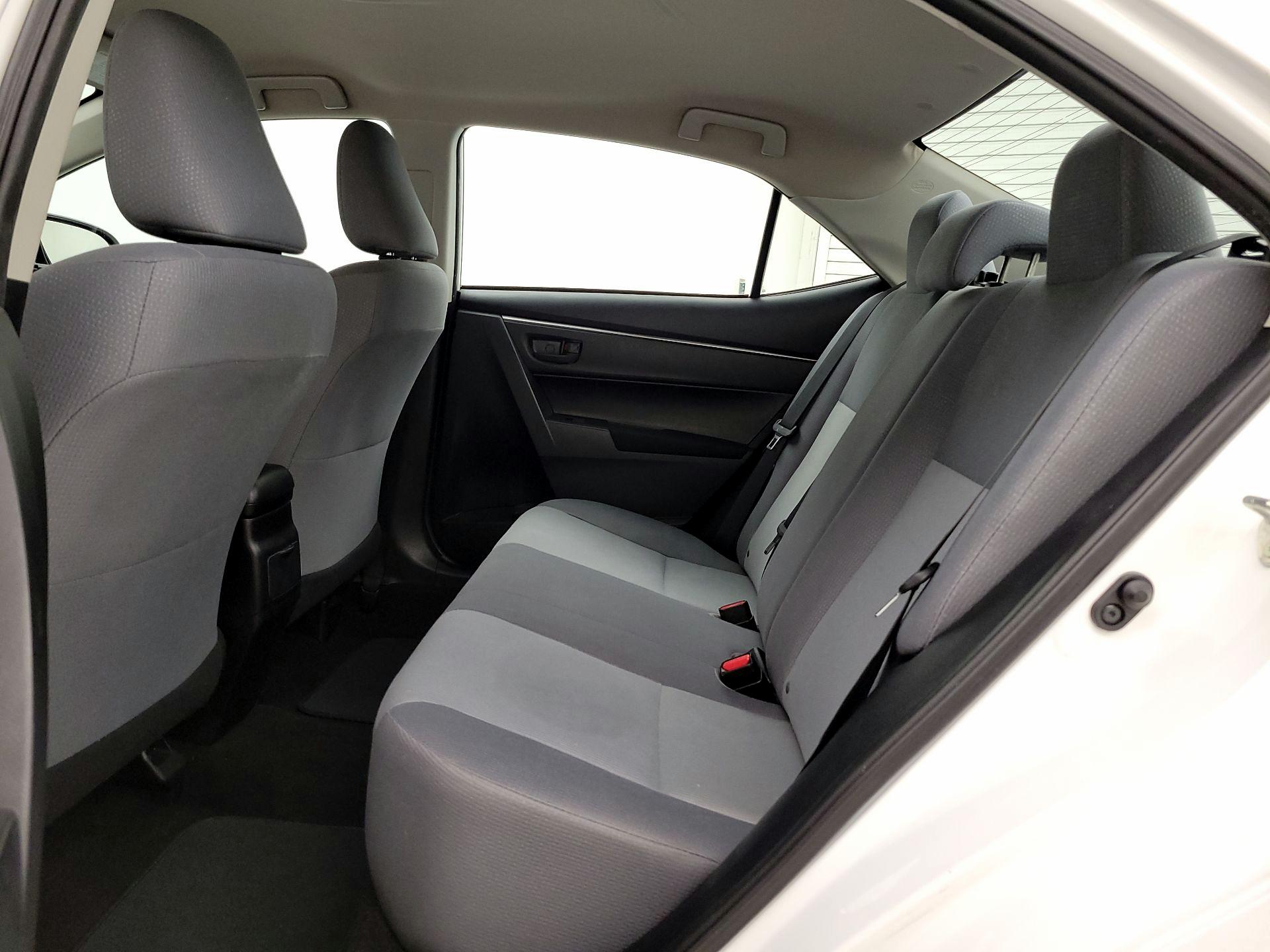Thumbnail: 2014 Toyota Corolla - 18
