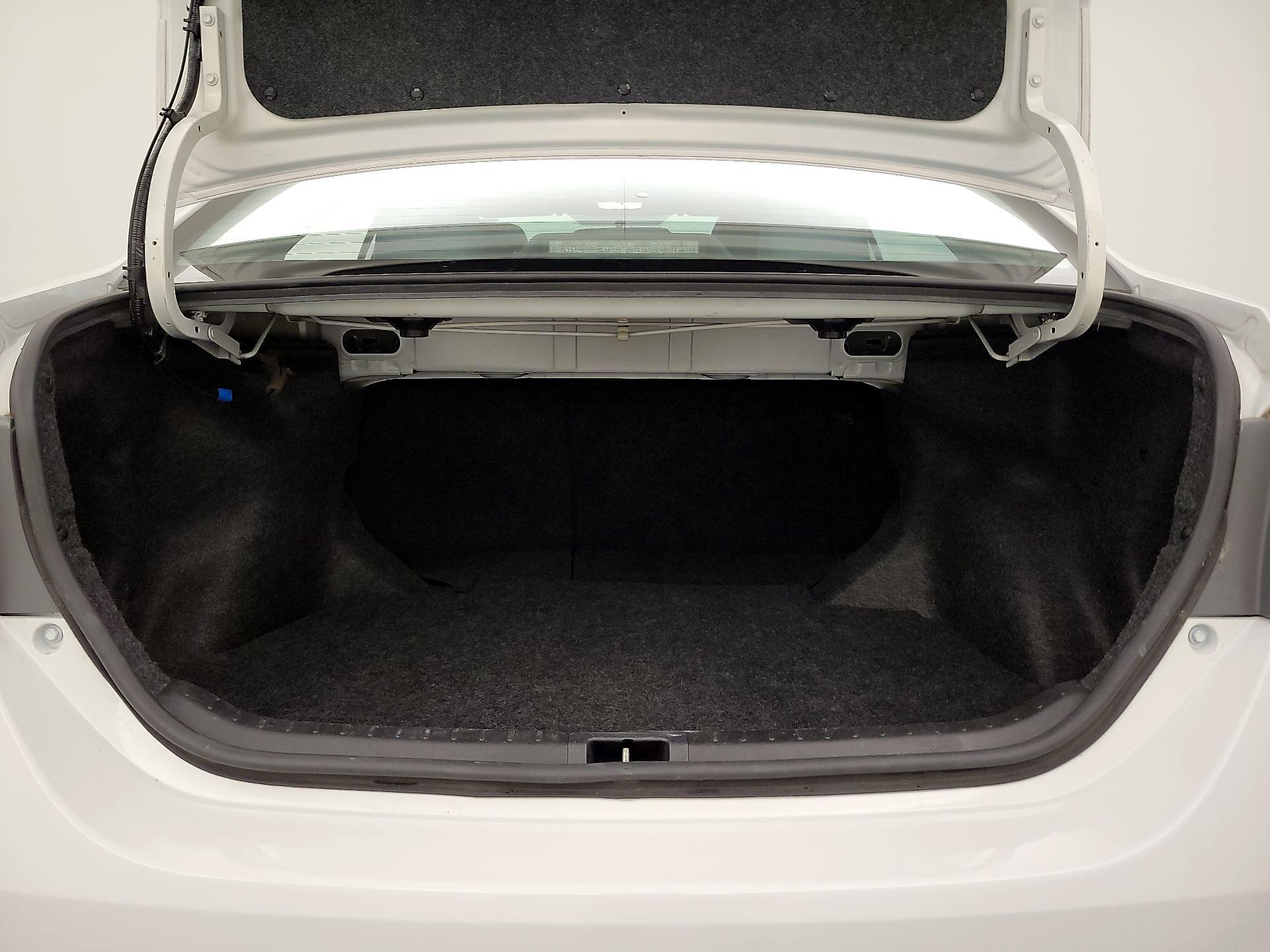 Thumbnail: 2014 Toyota Corolla - 19