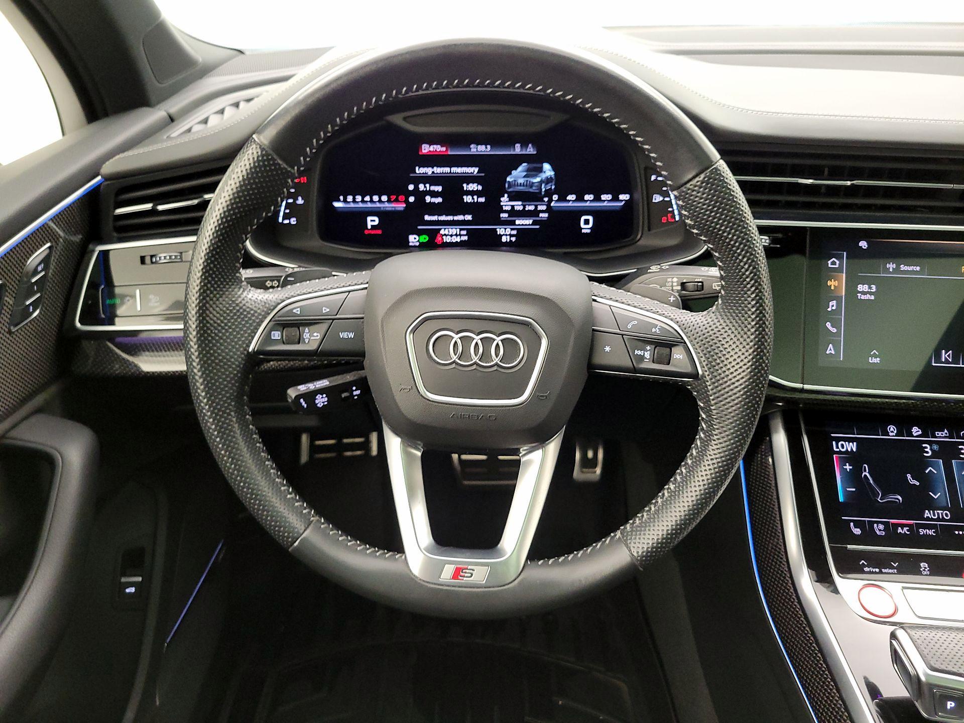 Thumbnail: 2020 Audi SQ7 - 10