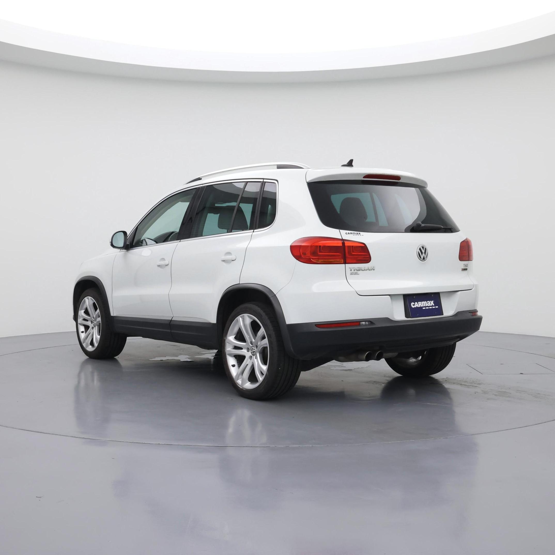 Thumbnail: 2016 Volkswagen Tiguan - 2