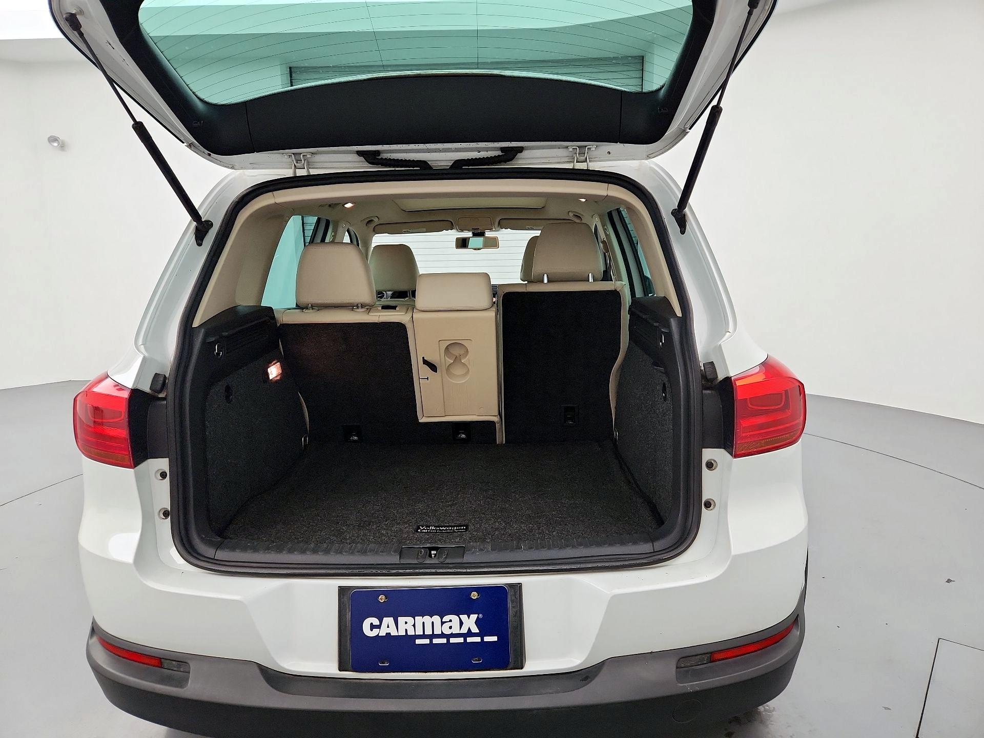 Thumbnail: 2016 Volkswagen Tiguan - 20