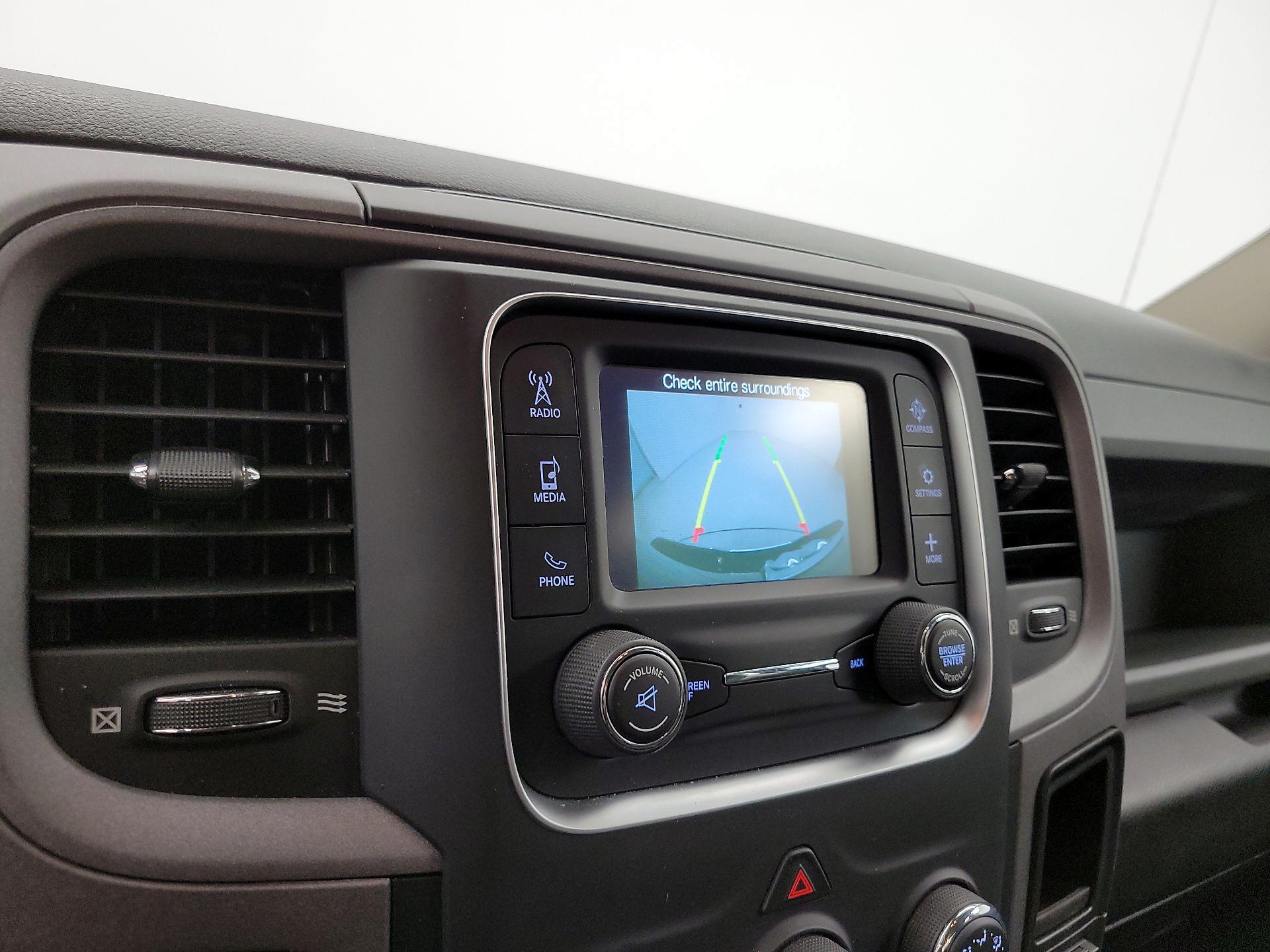 Thumbnail: 2020 RAM 1500 Classic - 14