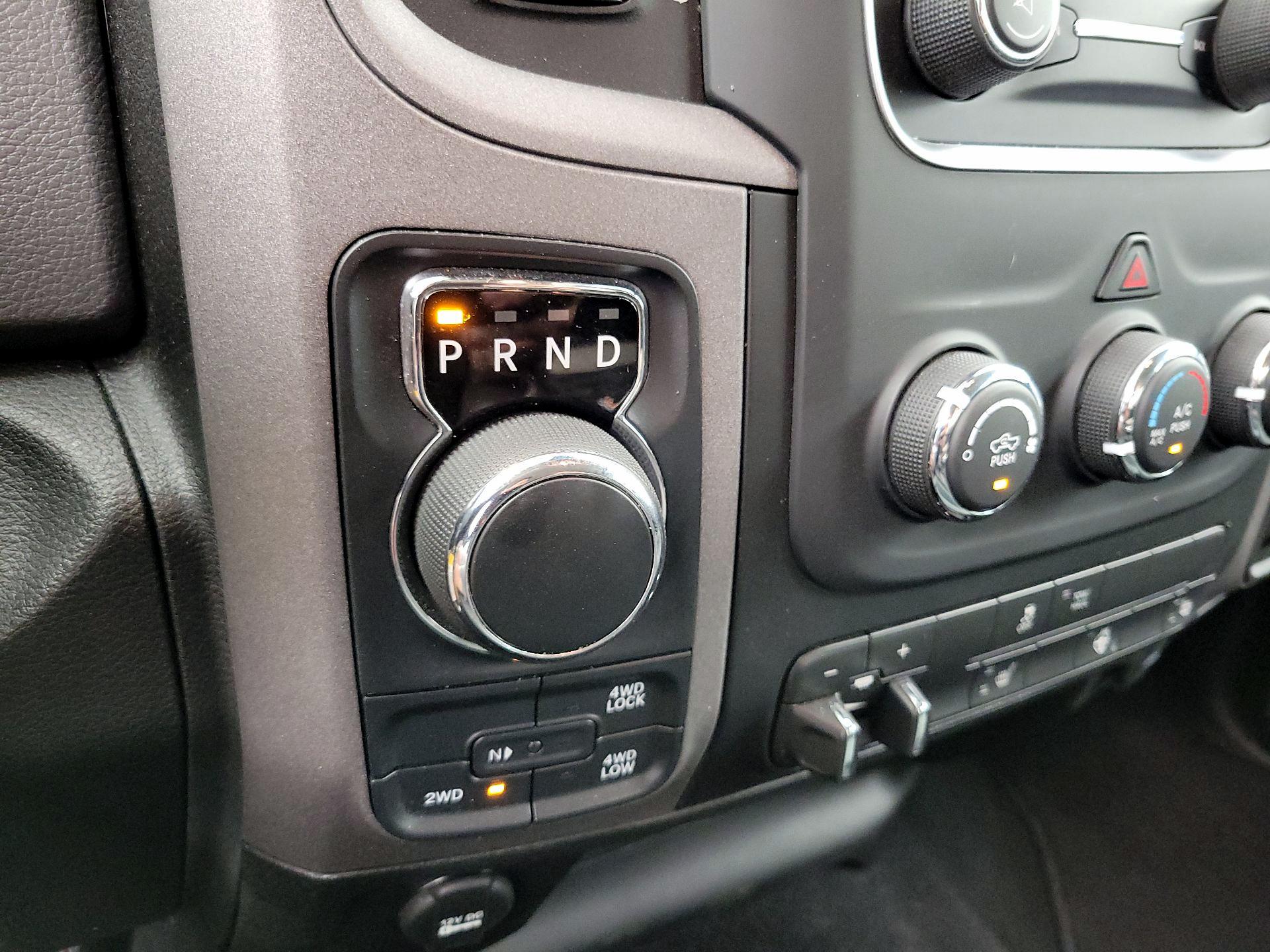 Thumbnail: 2020 RAM 1500 Classic - 17