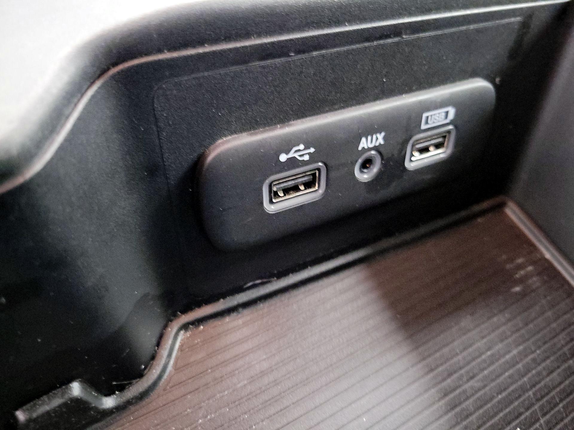 Thumbnail: 2020 RAM 1500 Classic - 18