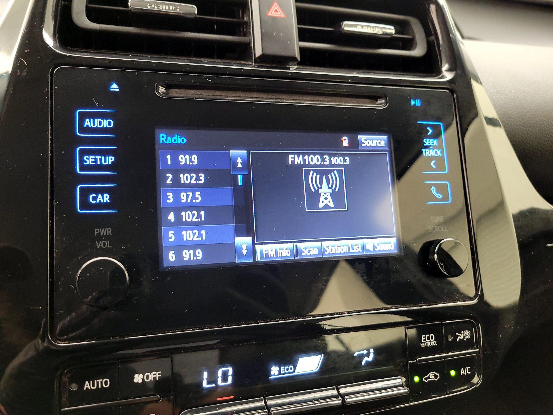 Thumbnail: 2019 Toyota Prius - 15