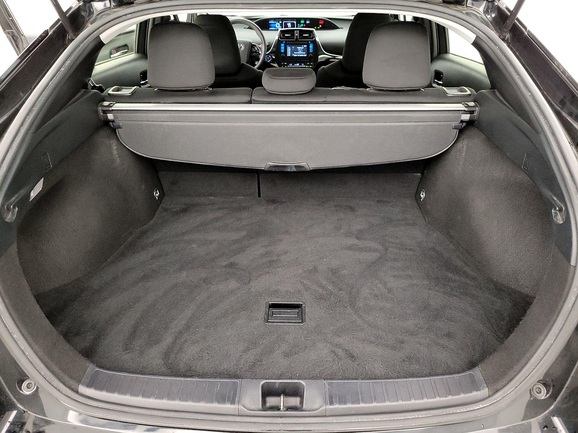 Thumbnail: 2019 Toyota Prius - 20