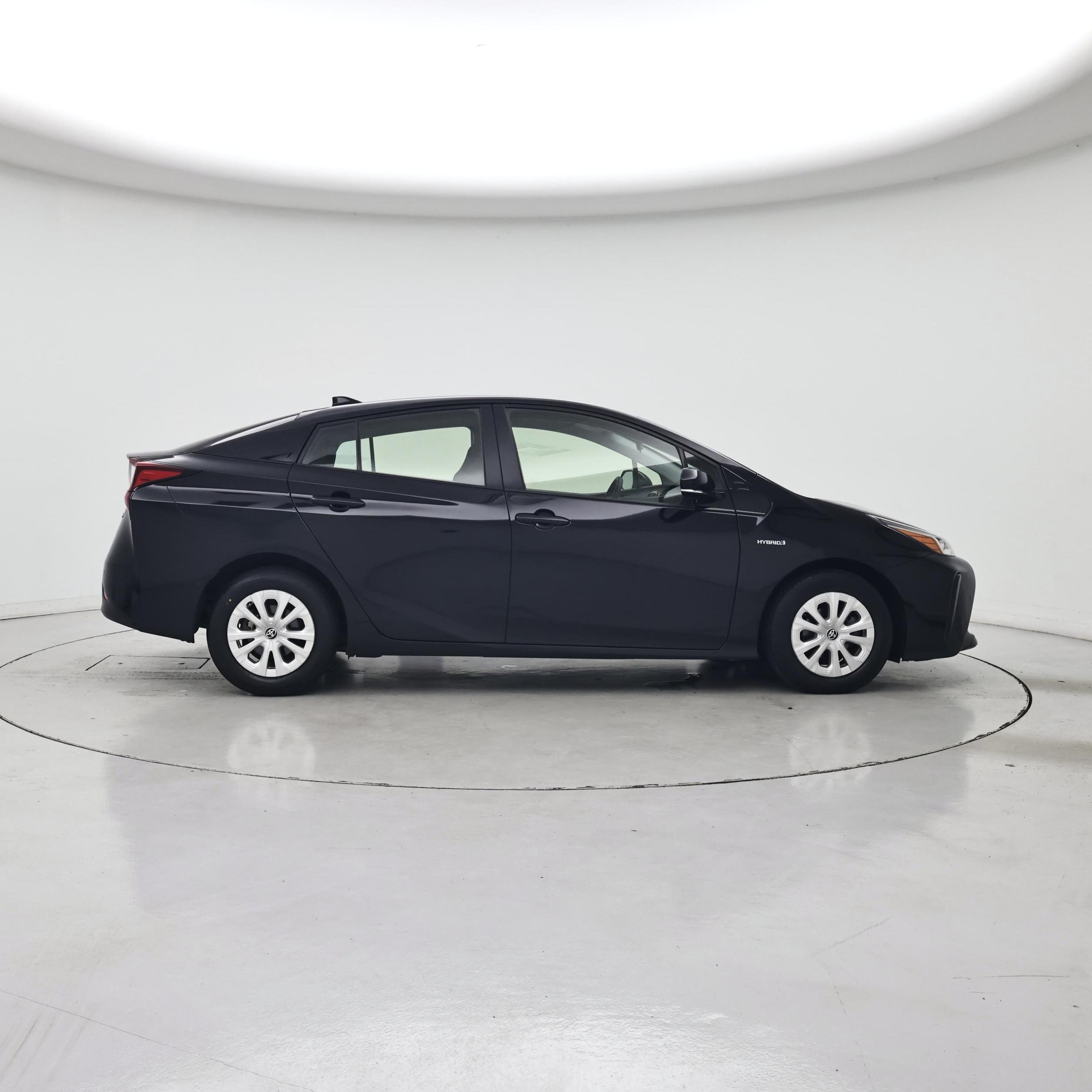 Thumbnail: 2019 Toyota Prius - 7