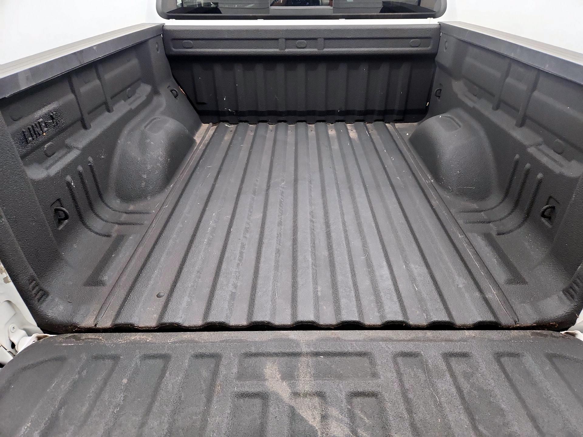 Thumbnail: 2016 GMC Canyon - 19