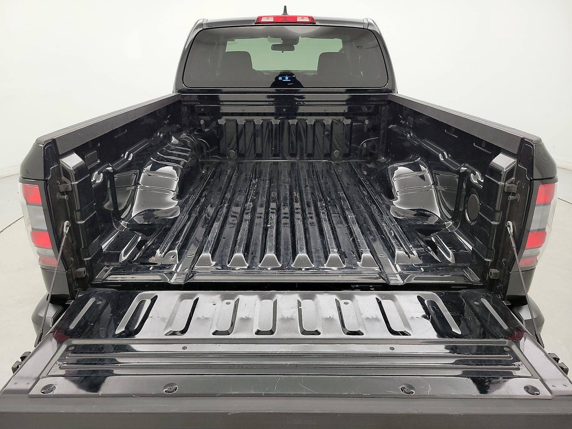 Thumbnail: 2024 Nissan Frontier - 20