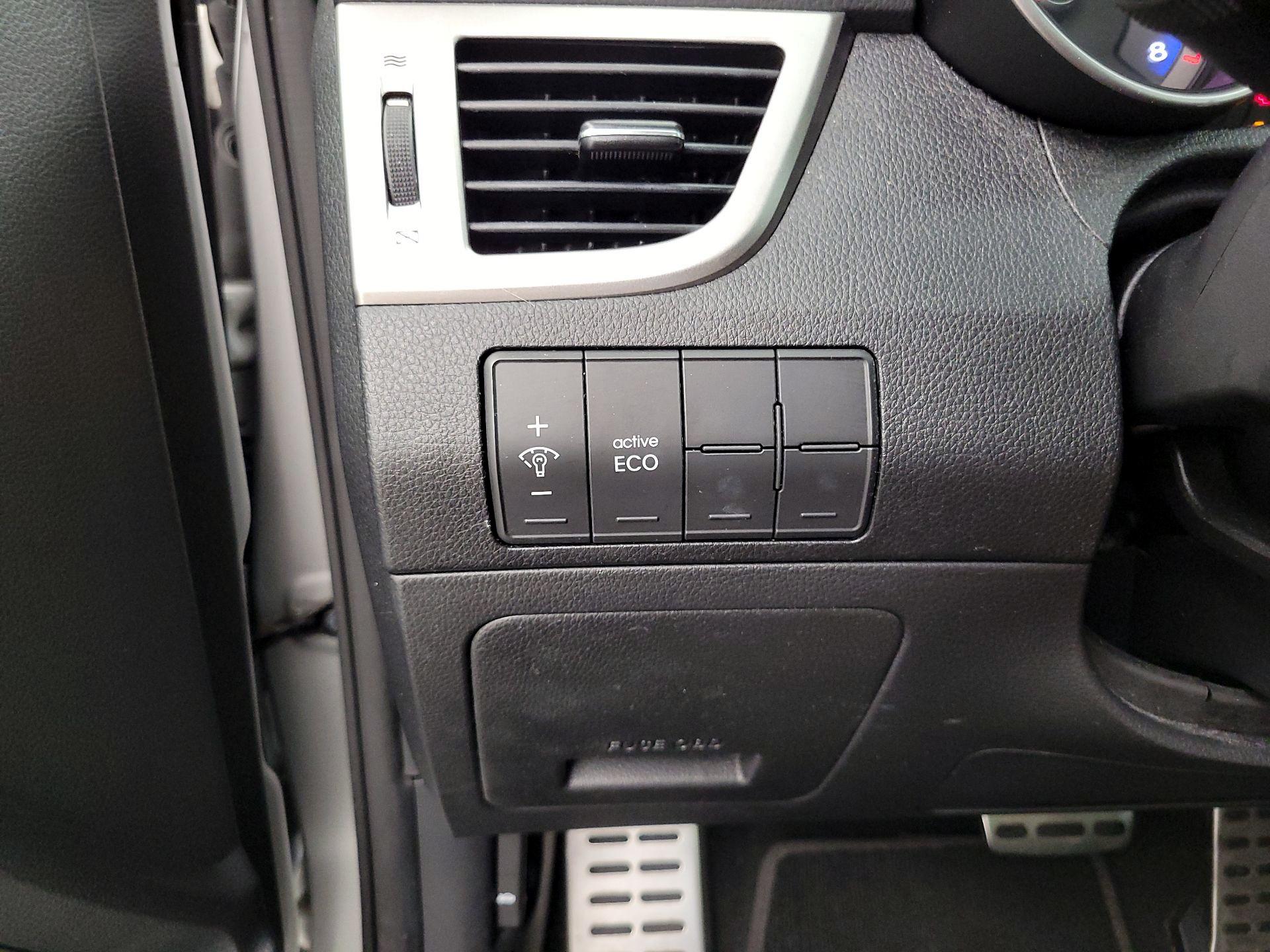 Thumbnail: 2013 Hyundai Elantra - 13