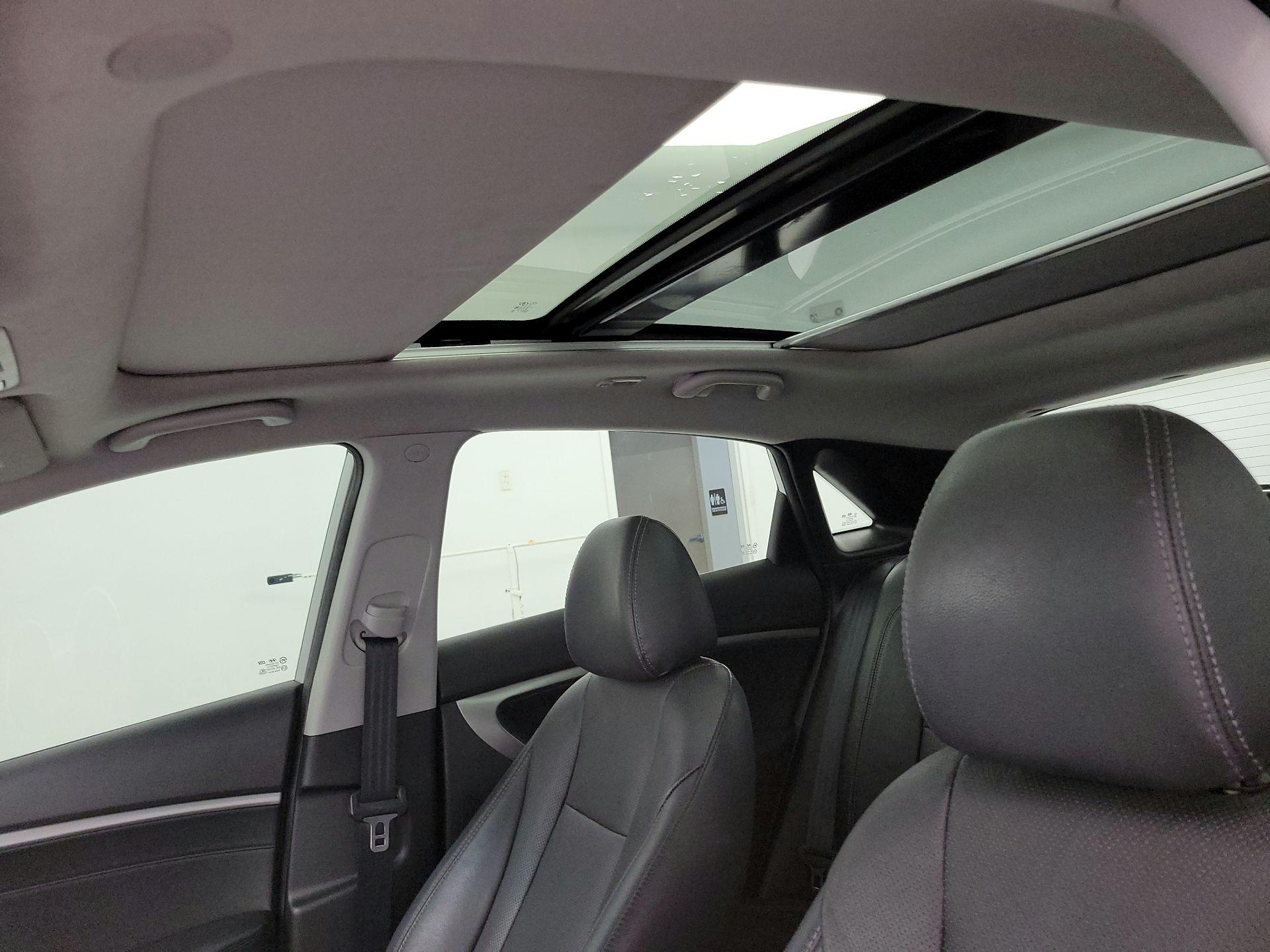 Thumbnail: 2013 Hyundai Elantra - 20