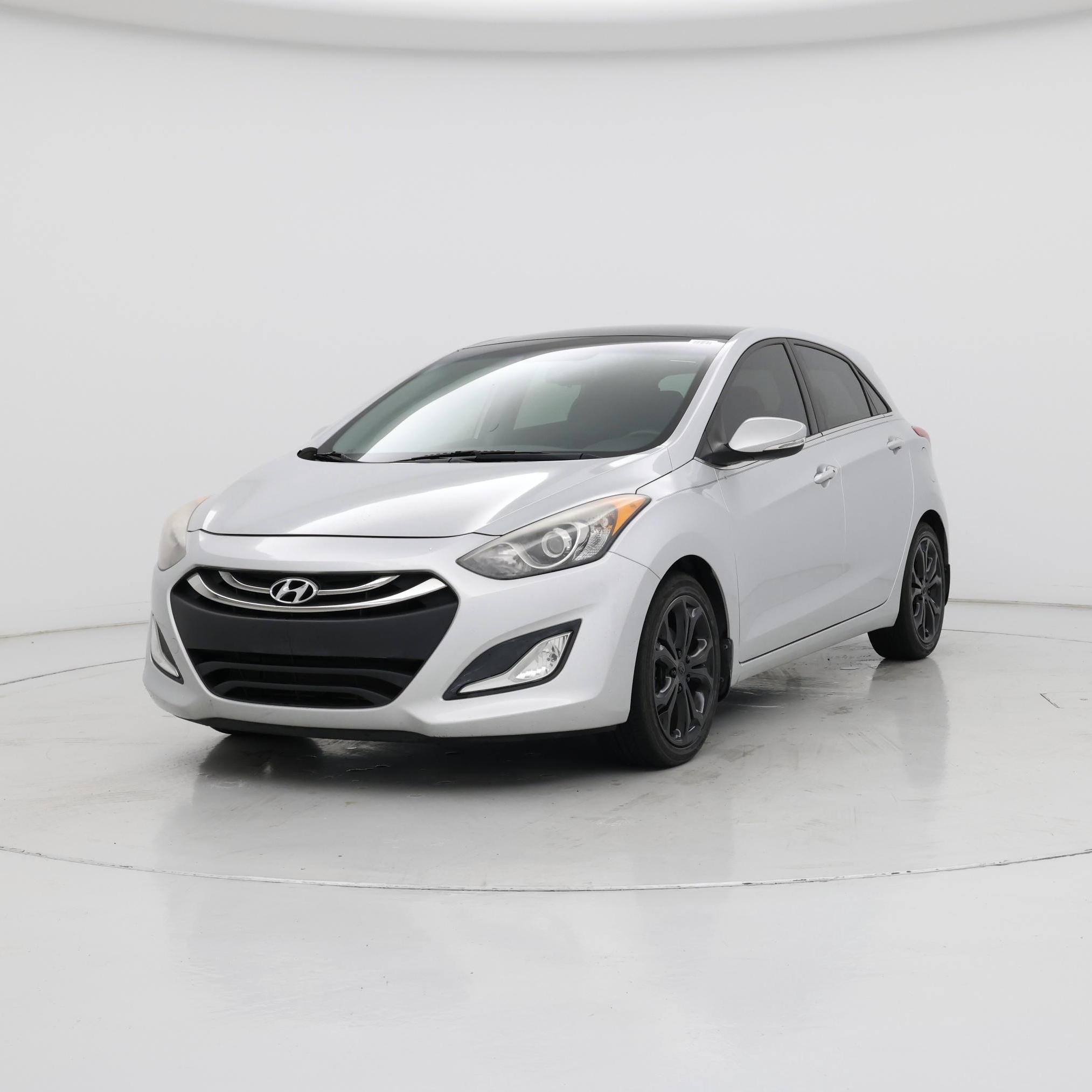 Thumbnail: 2013 Hyundai Elantra - 4