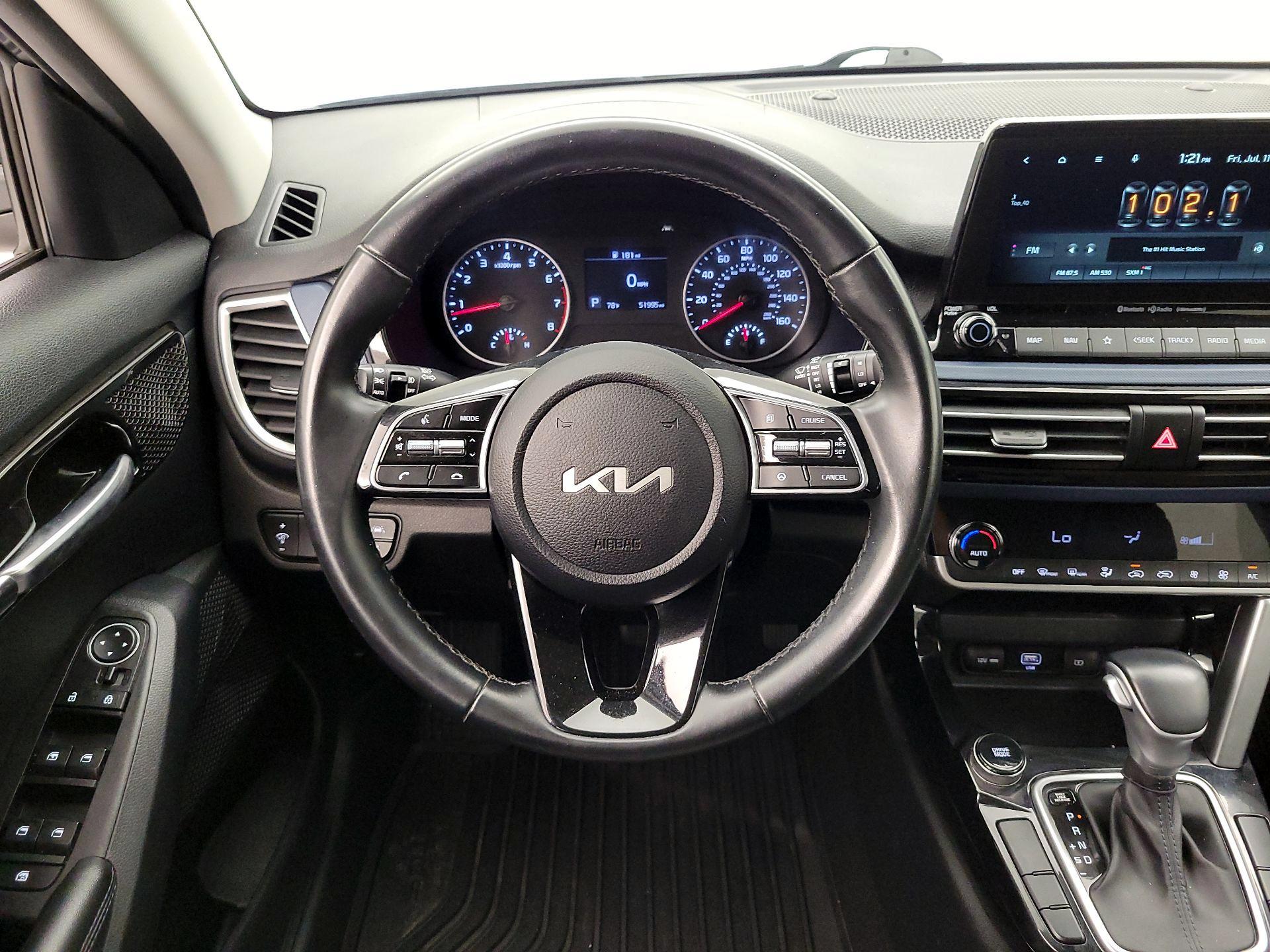 Thumbnail: 2022 Kia Seltos - 10