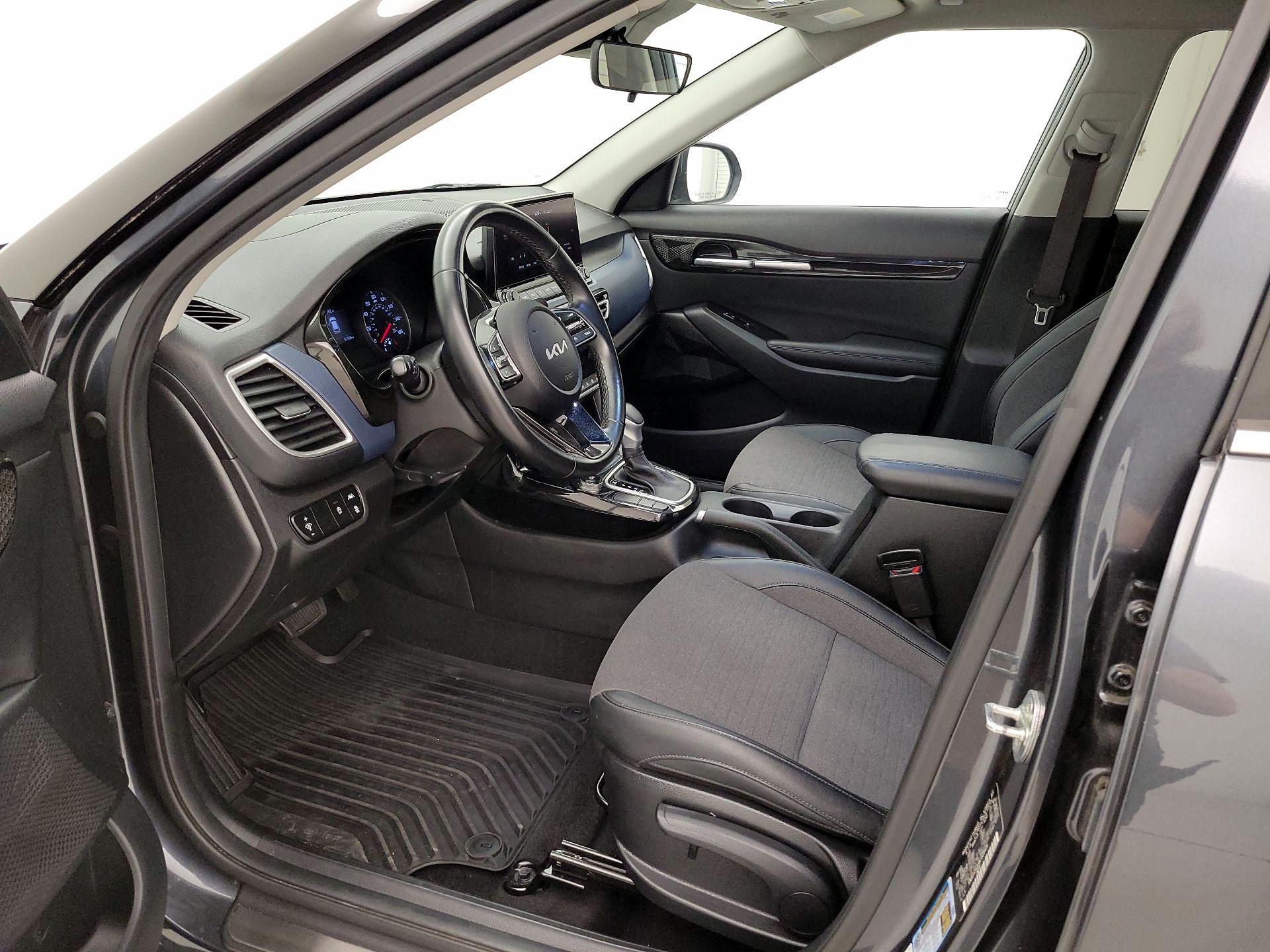 Thumbnail: 2022 Kia Seltos - 11