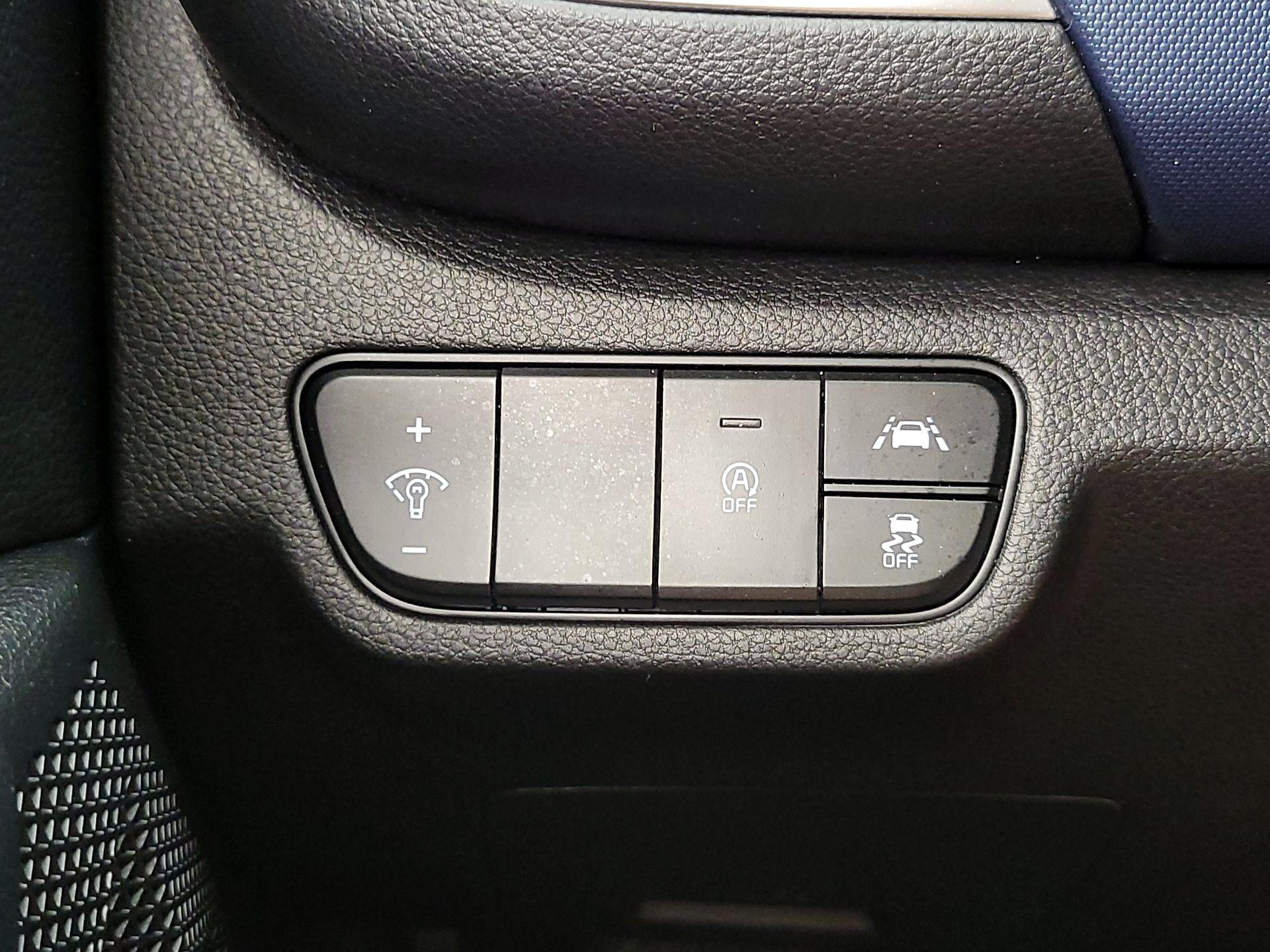 Thumbnail: 2022 Kia Seltos - 13