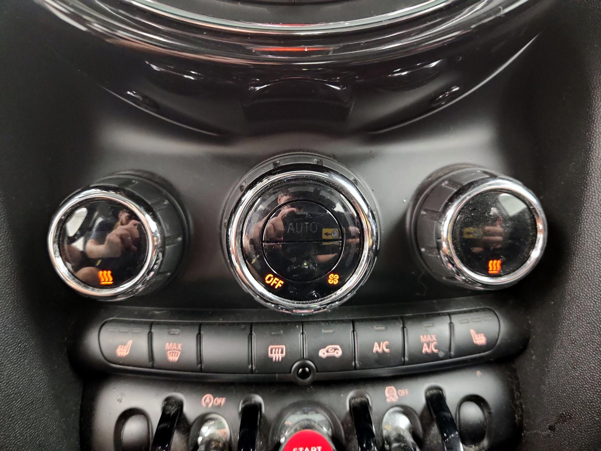 Thumbnail: 2017 MINI Cooper Hardtop - 17