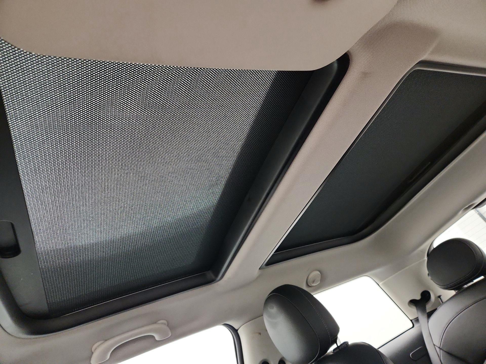 Thumbnail: 2017 MINI Cooper Hardtop - 20