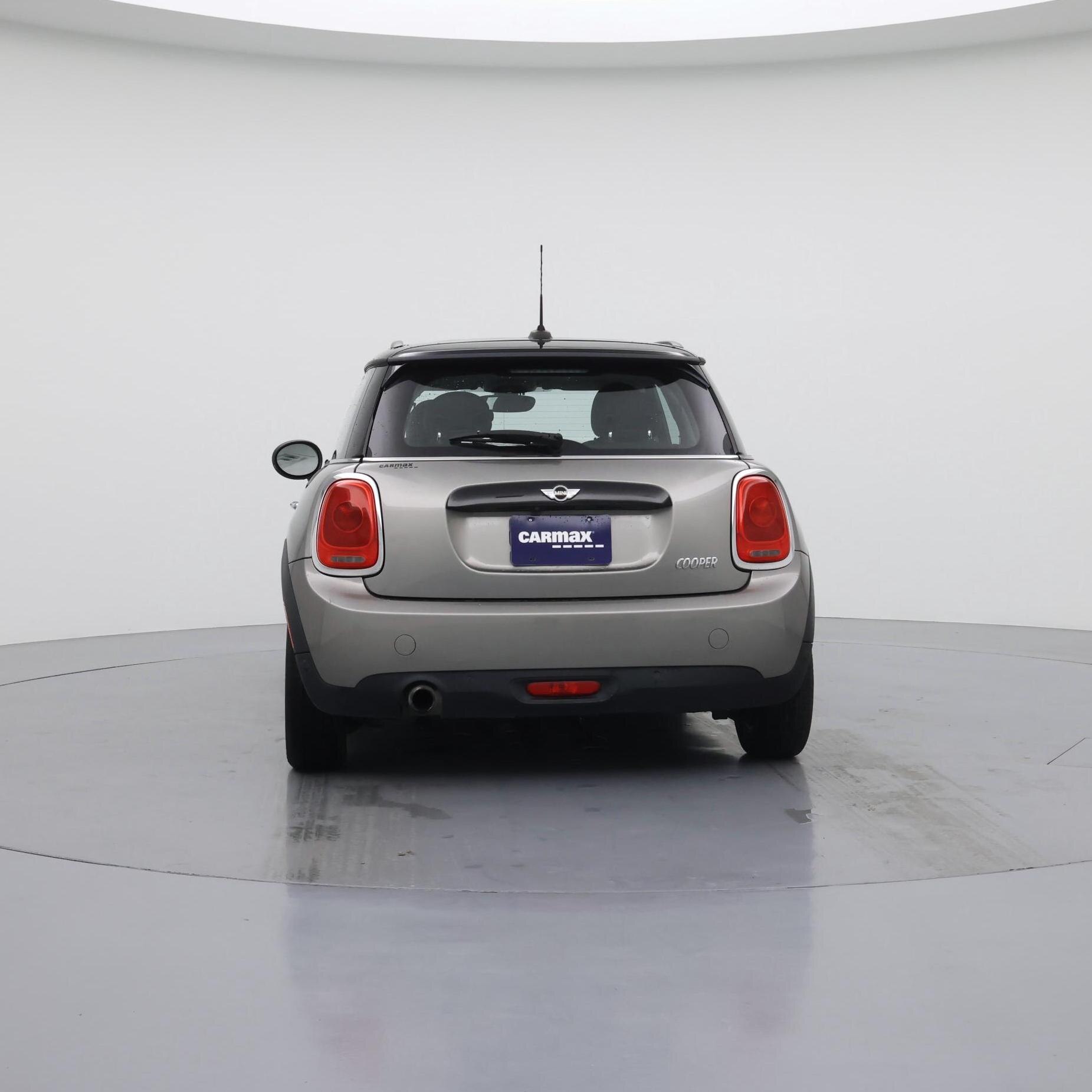 Thumbnail: 2017 MINI Cooper Hardtop - 6