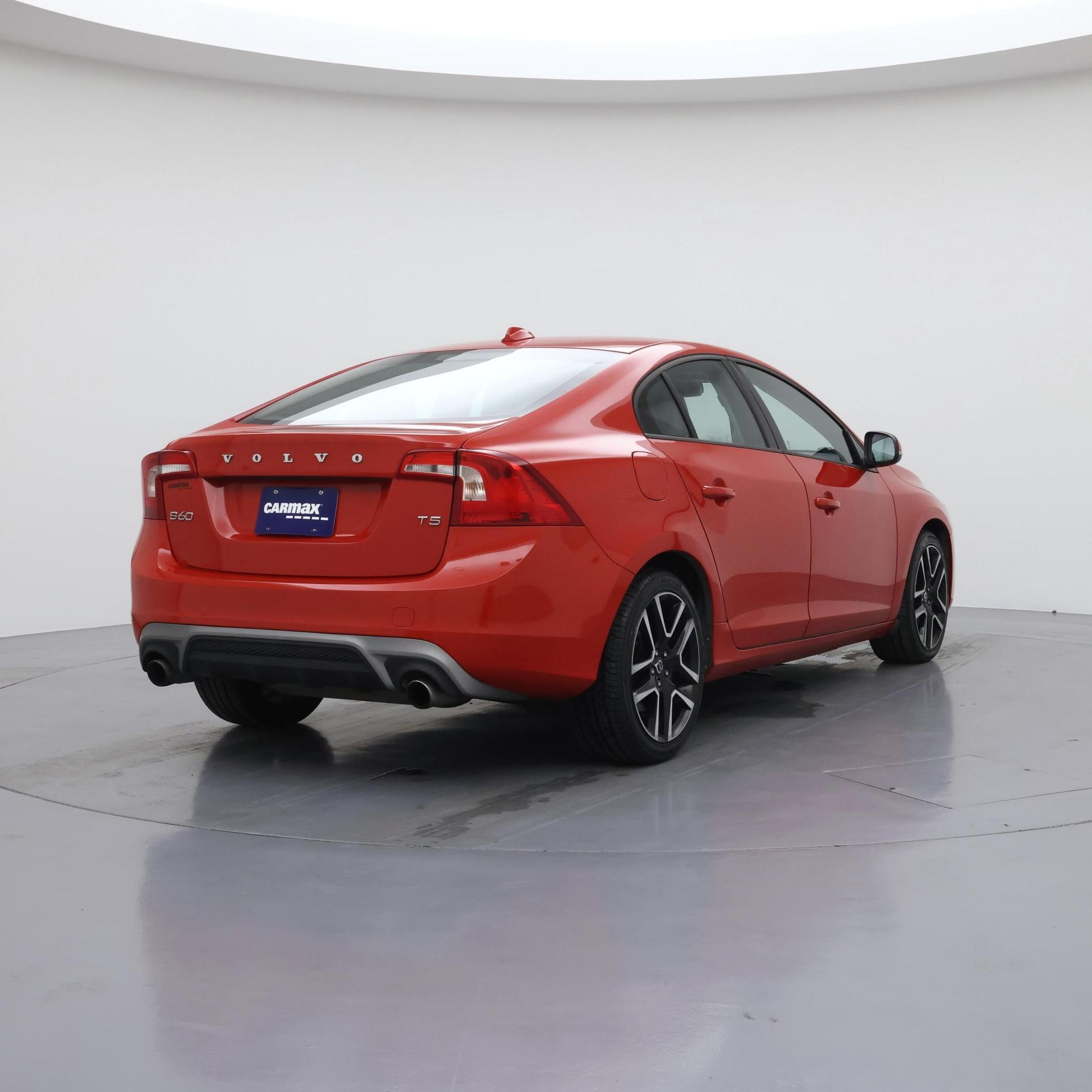 Thumbnail: 2017 Volvo S60 - 8