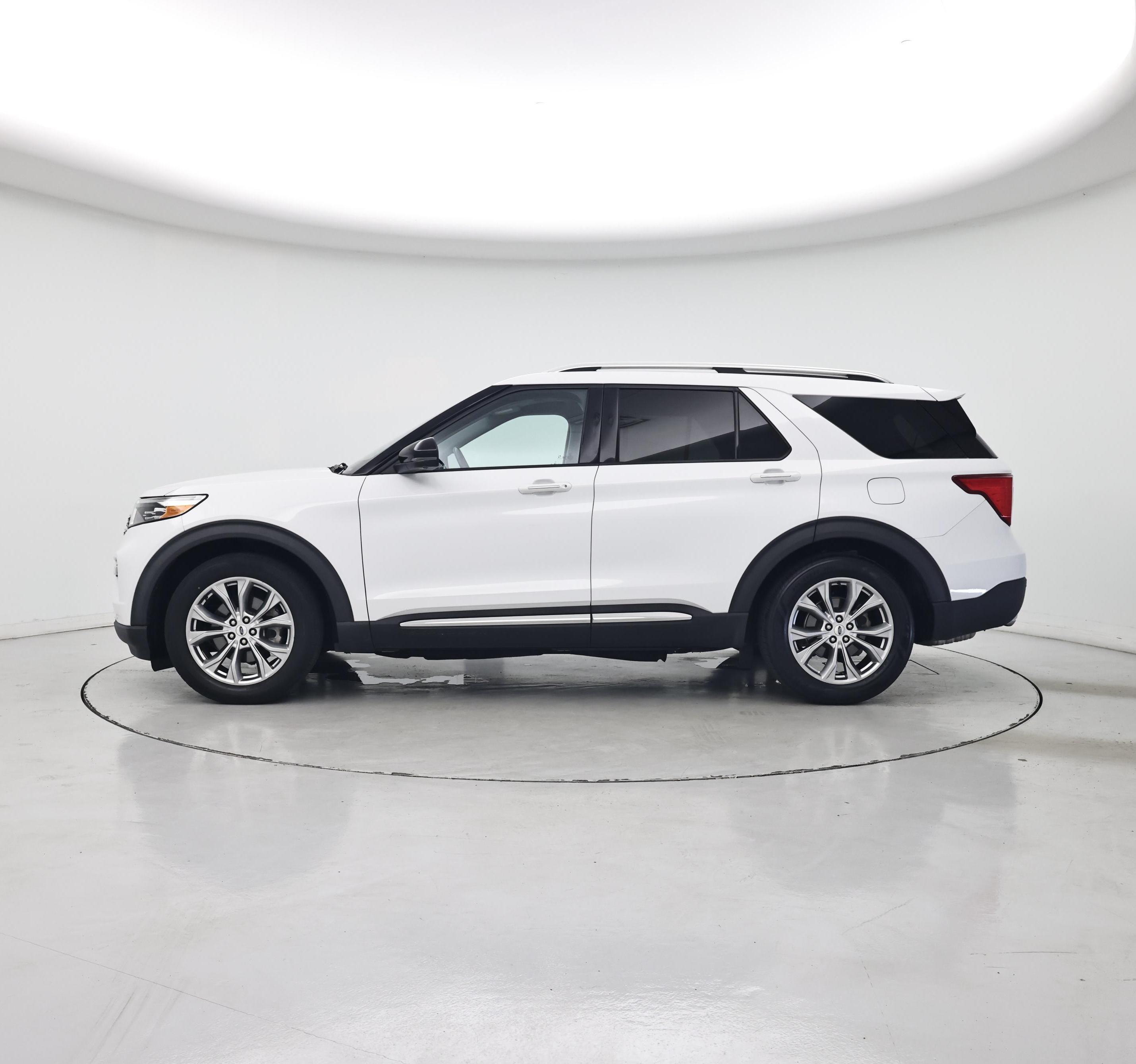 Thumbnail: 2021 Ford Explorer - 3