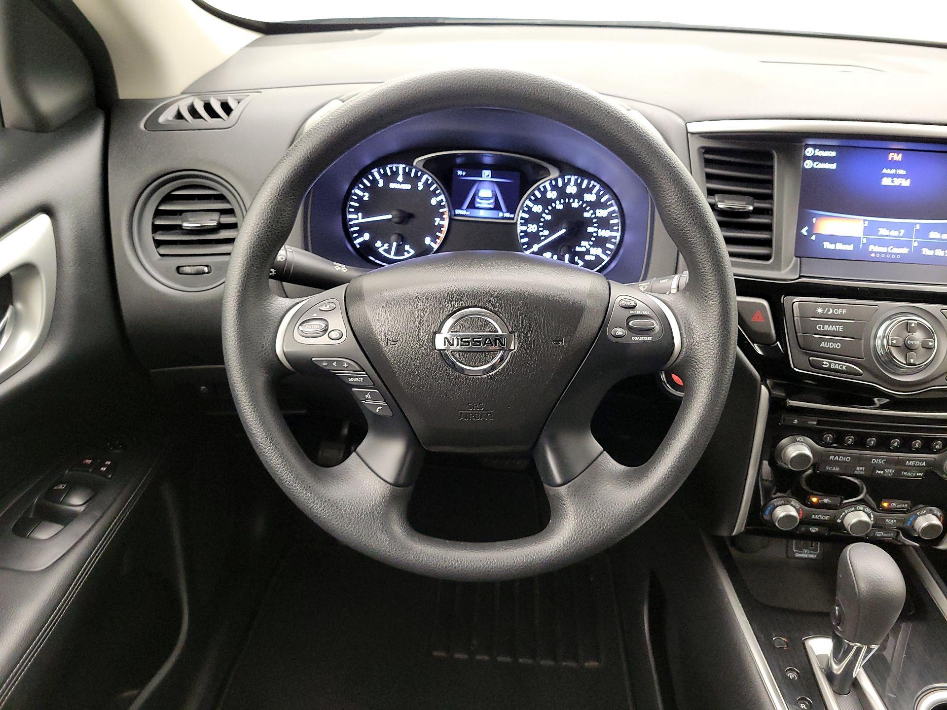 Thumbnail: 2019 Nissan Pathfinder - 10