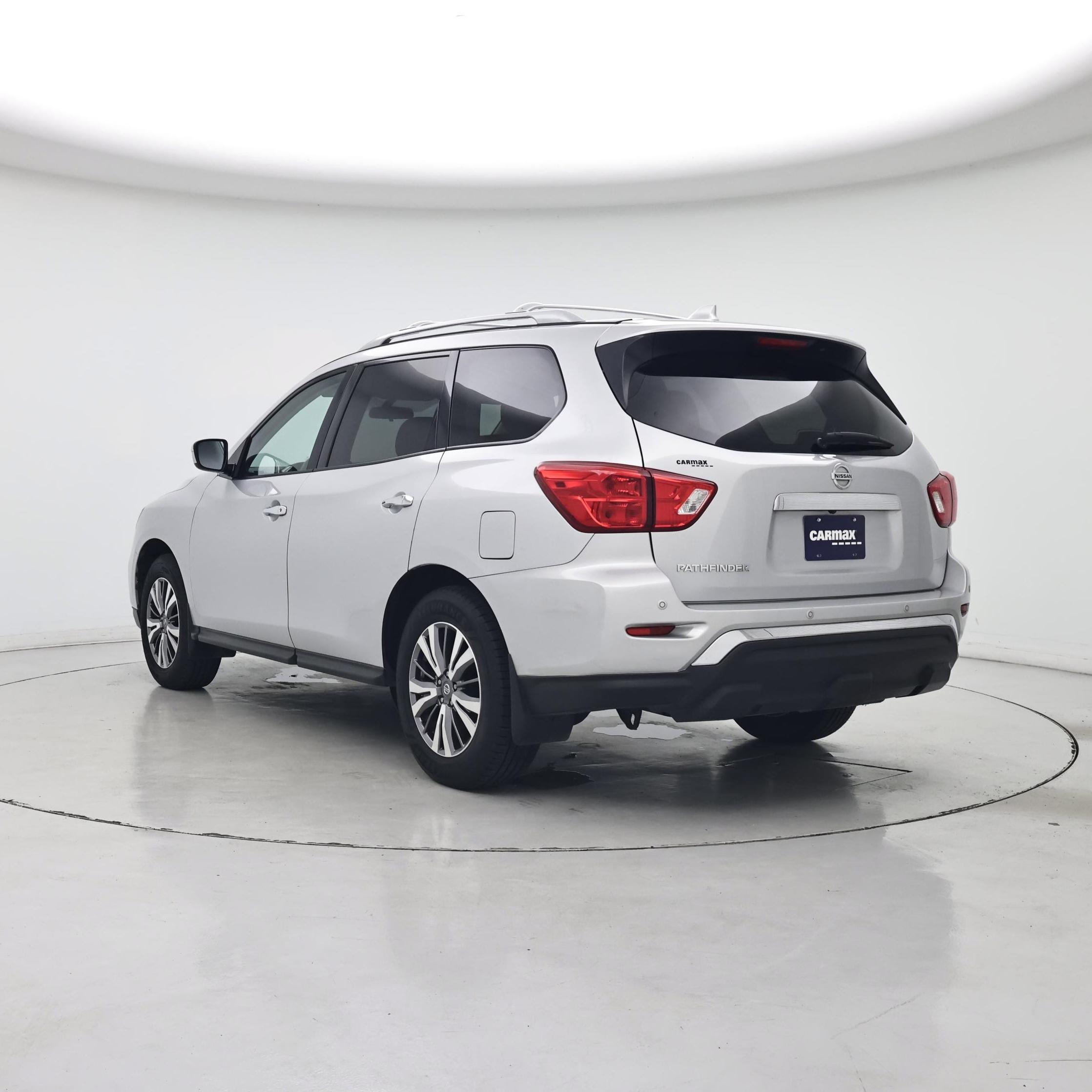 Thumbnail: 2019 Nissan Pathfinder - 2