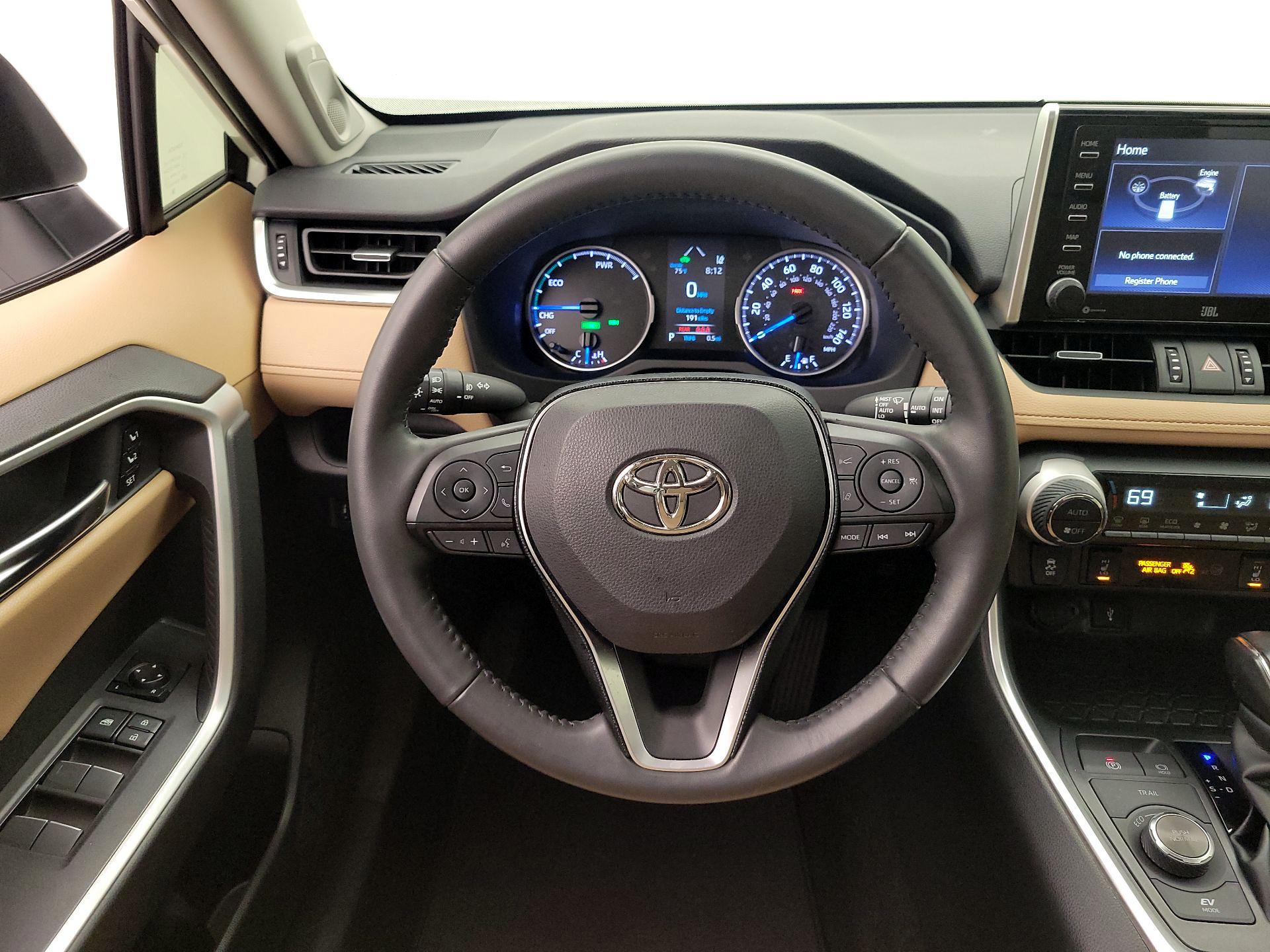 Thumbnail: 2021 Toyota RAV4 - 10