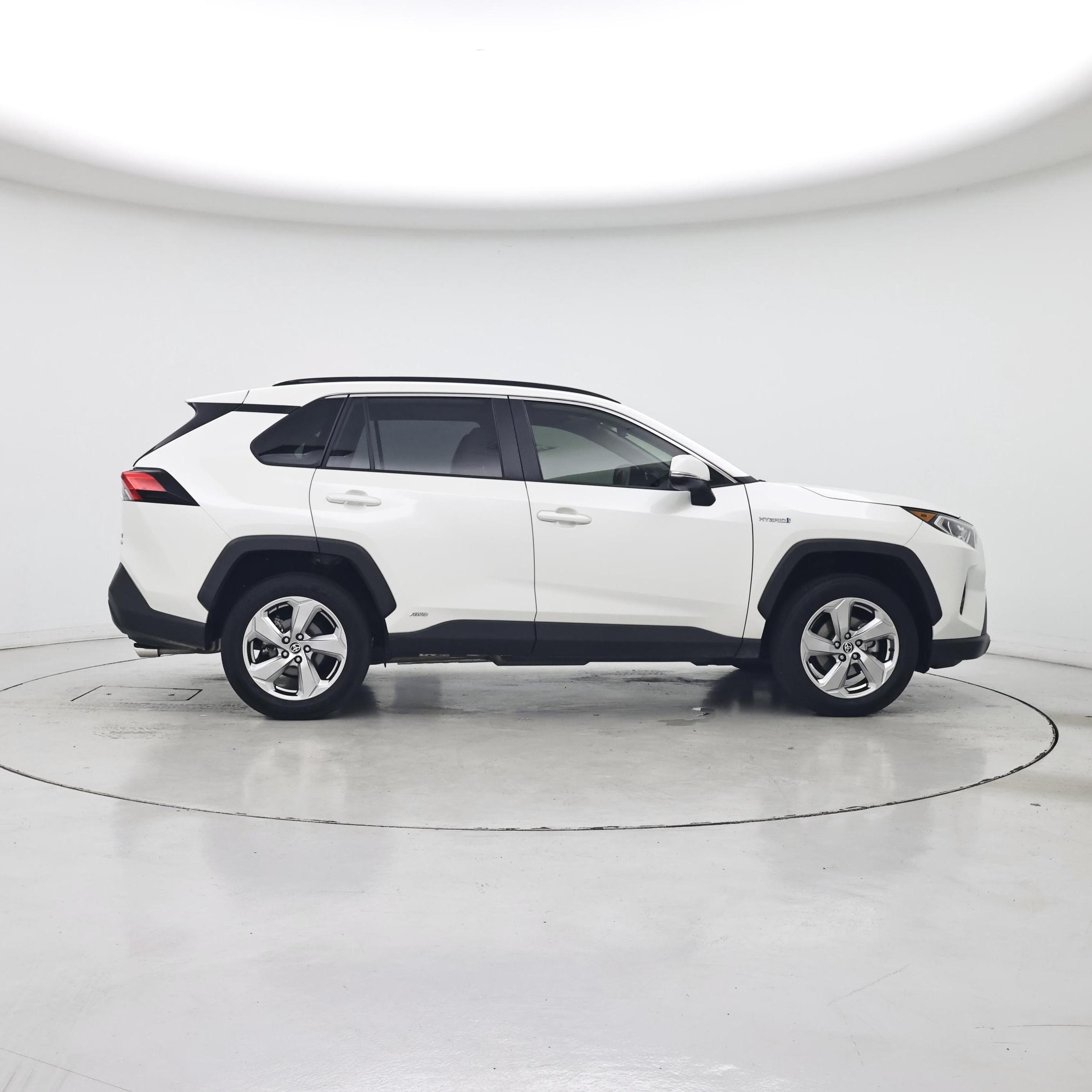 Thumbnail: 2021 Toyota RAV4 - 7