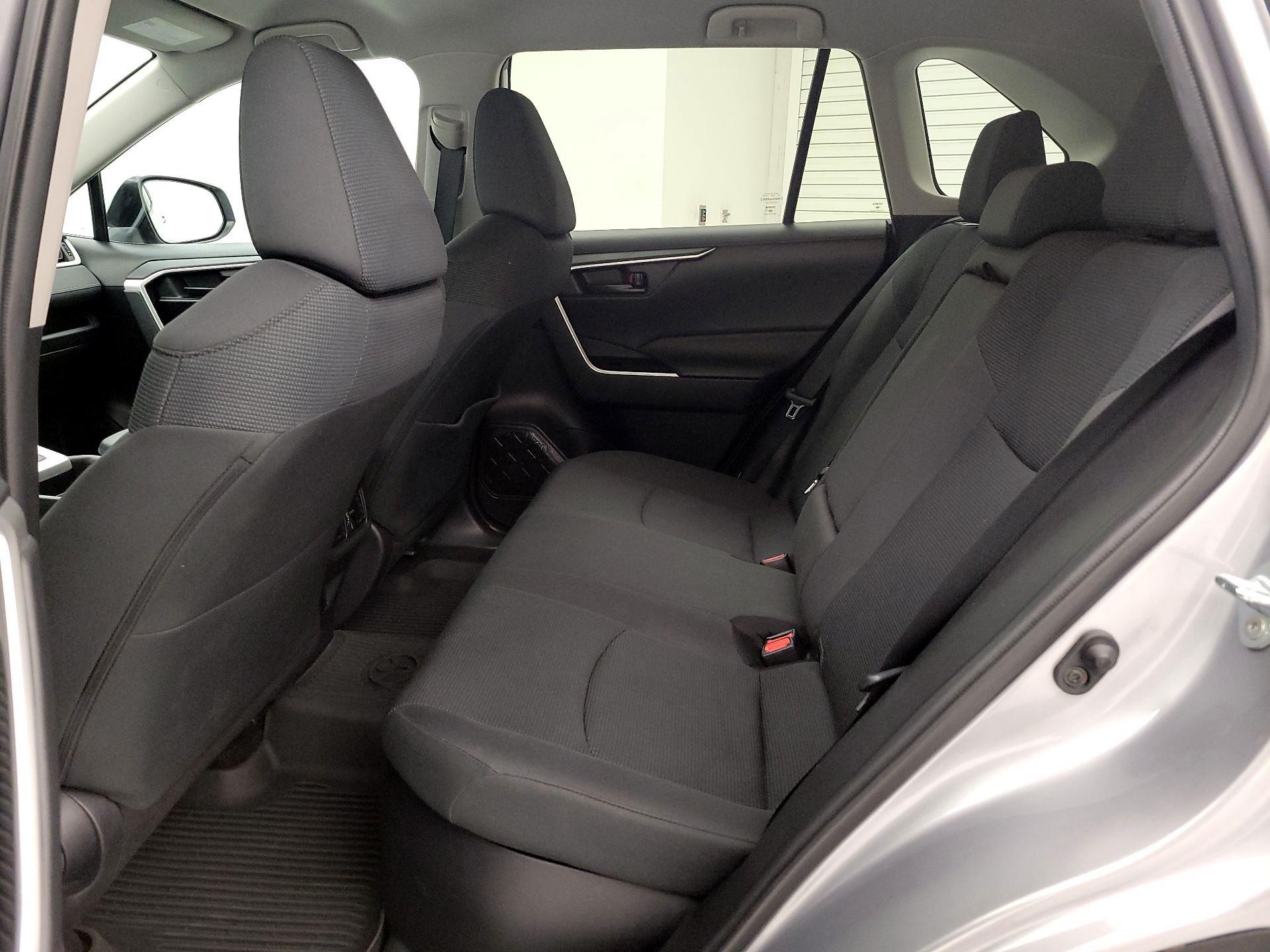 Thumbnail: 2021 Toyota RAV4 - 19